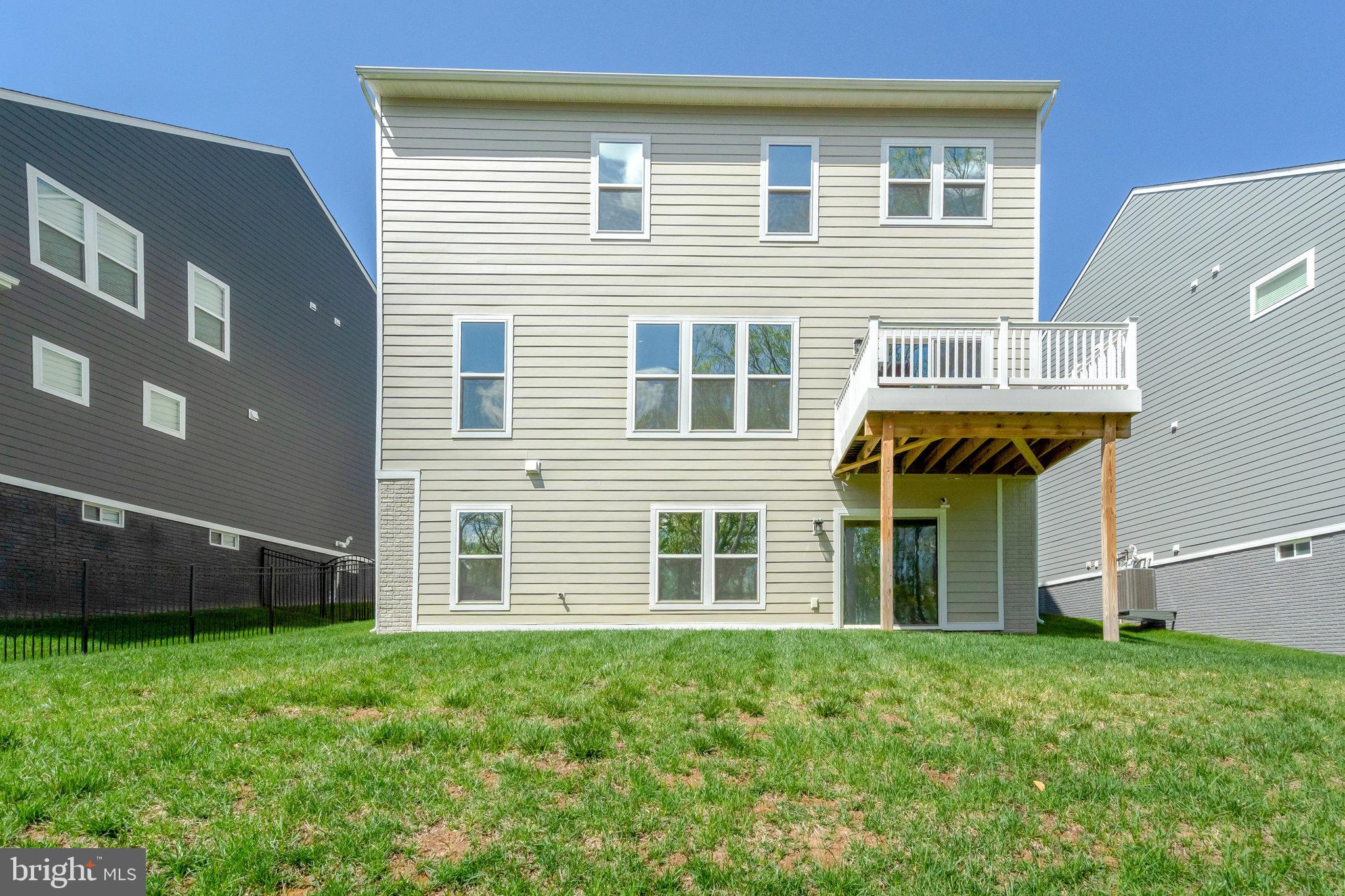 POTOMAC SHORES - Residential