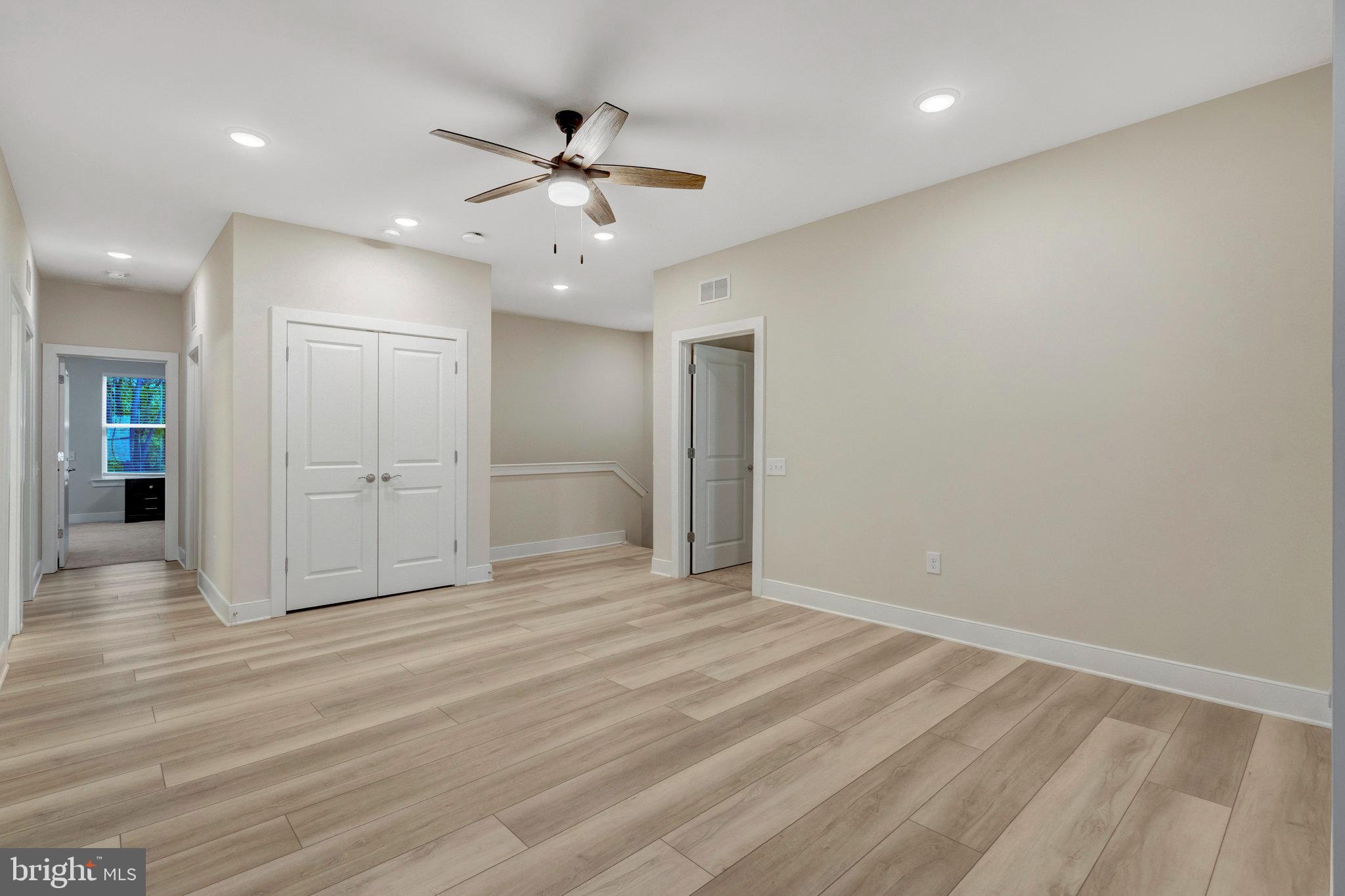 POTOMAC SHORES - Residential