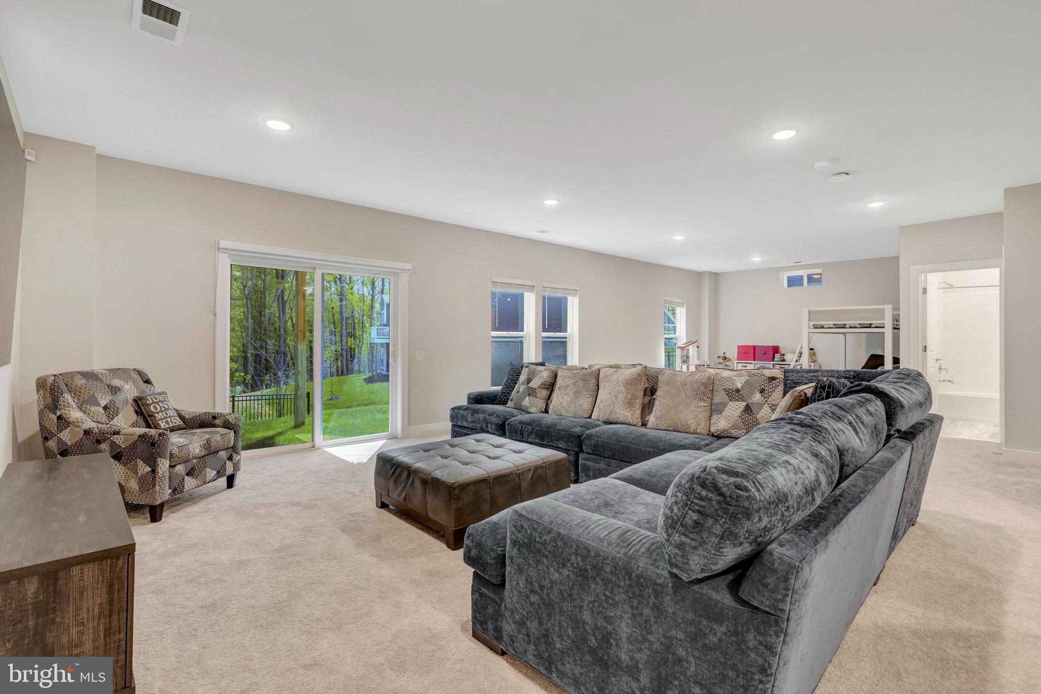 POTOMAC SHORES - Residential