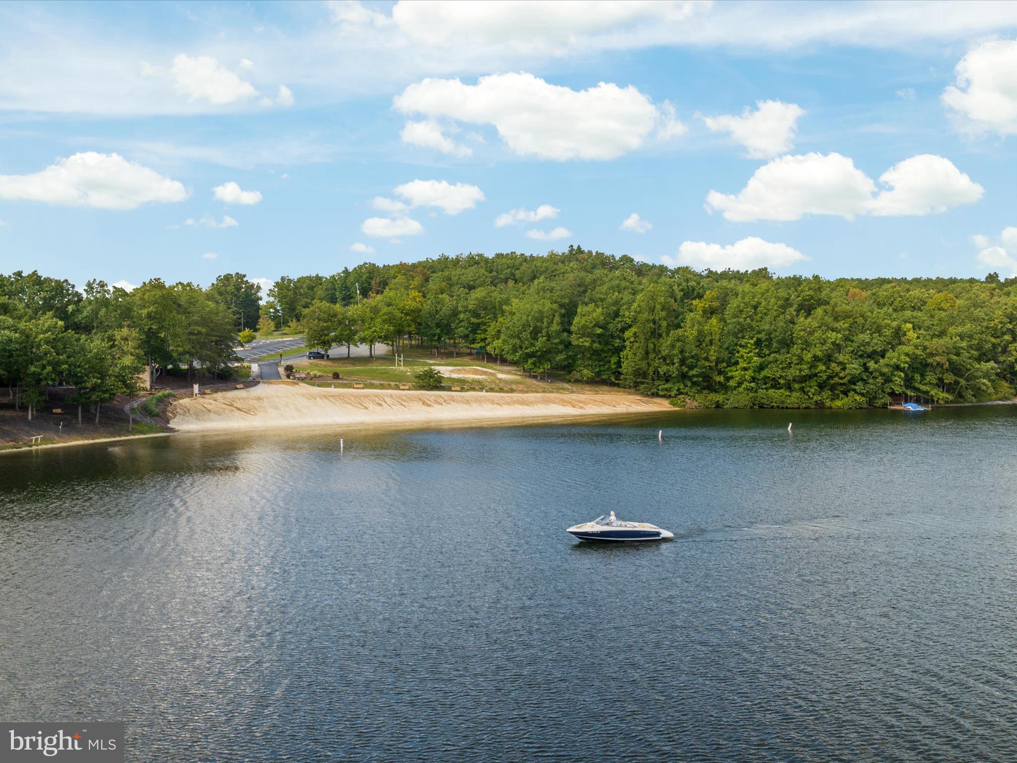 LAKE HOLIDAY ESTATES - Residential