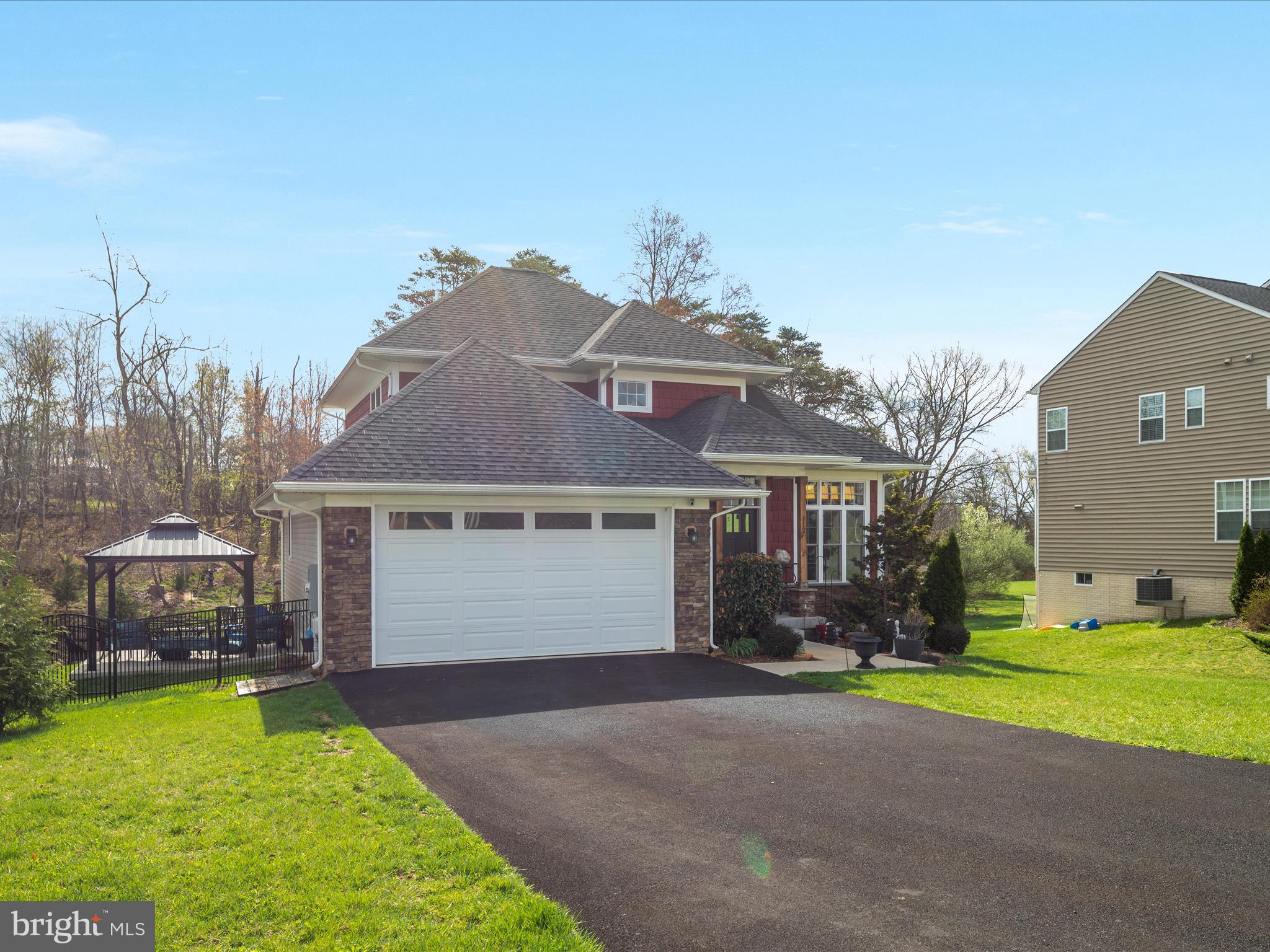 LAKE HOLIDAY ESTATES - Residential