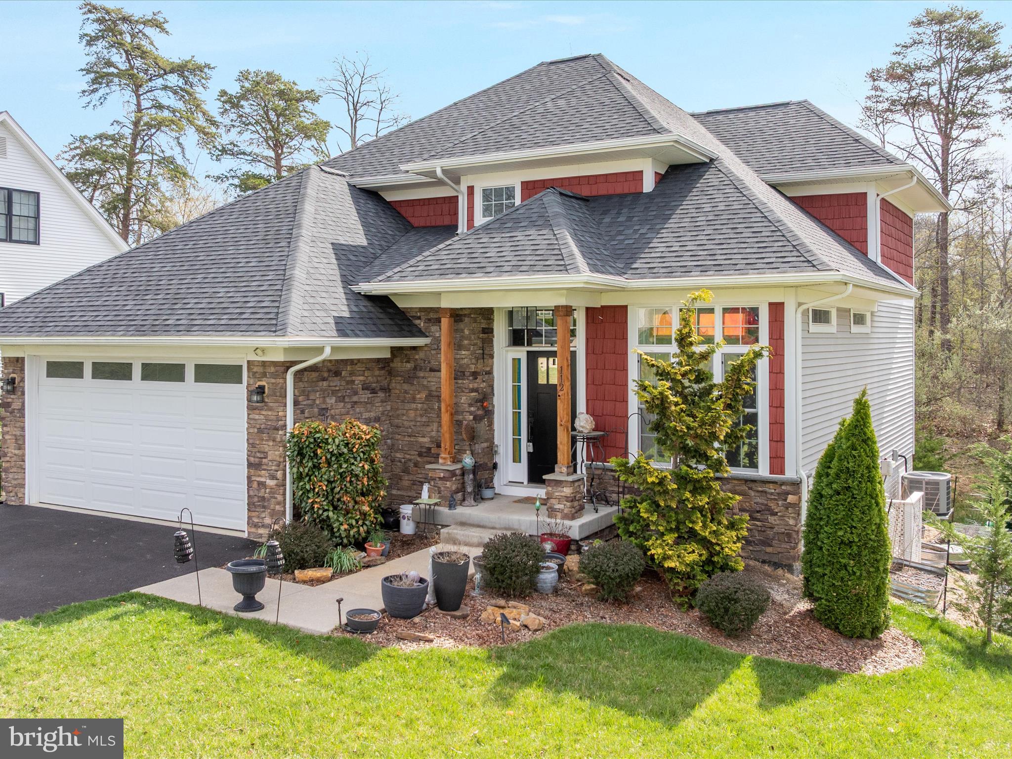 LAKE HOLIDAY ESTATES - Residential