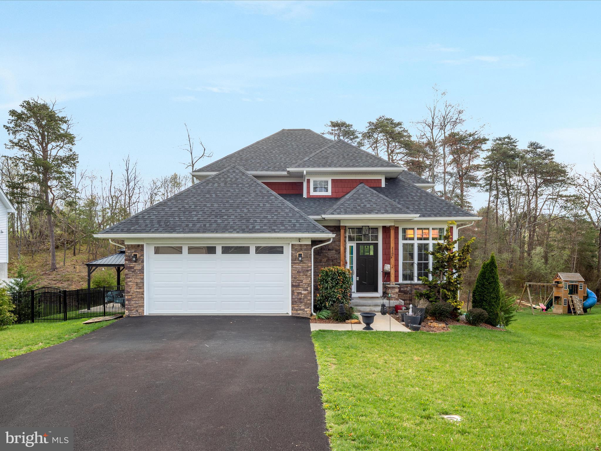 LAKE HOLIDAY ESTATES - Residential