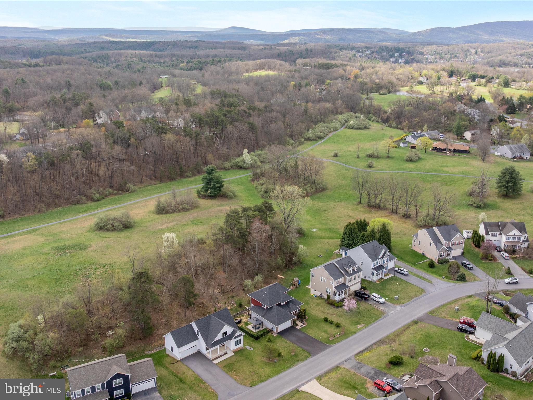 LAKE HOLIDAY ESTATES - Residential