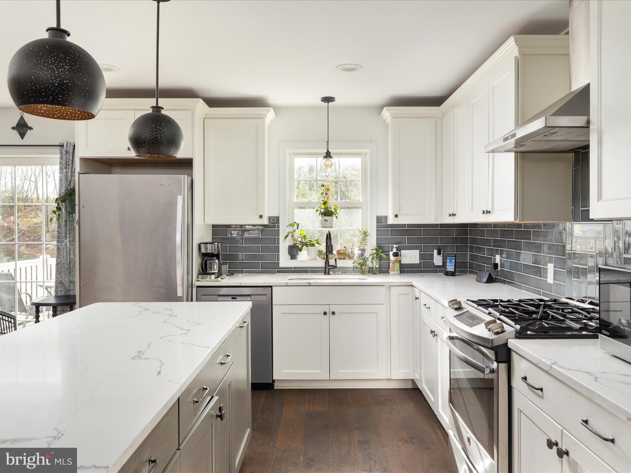 LAKE HOLIDAY ESTATES - Residential