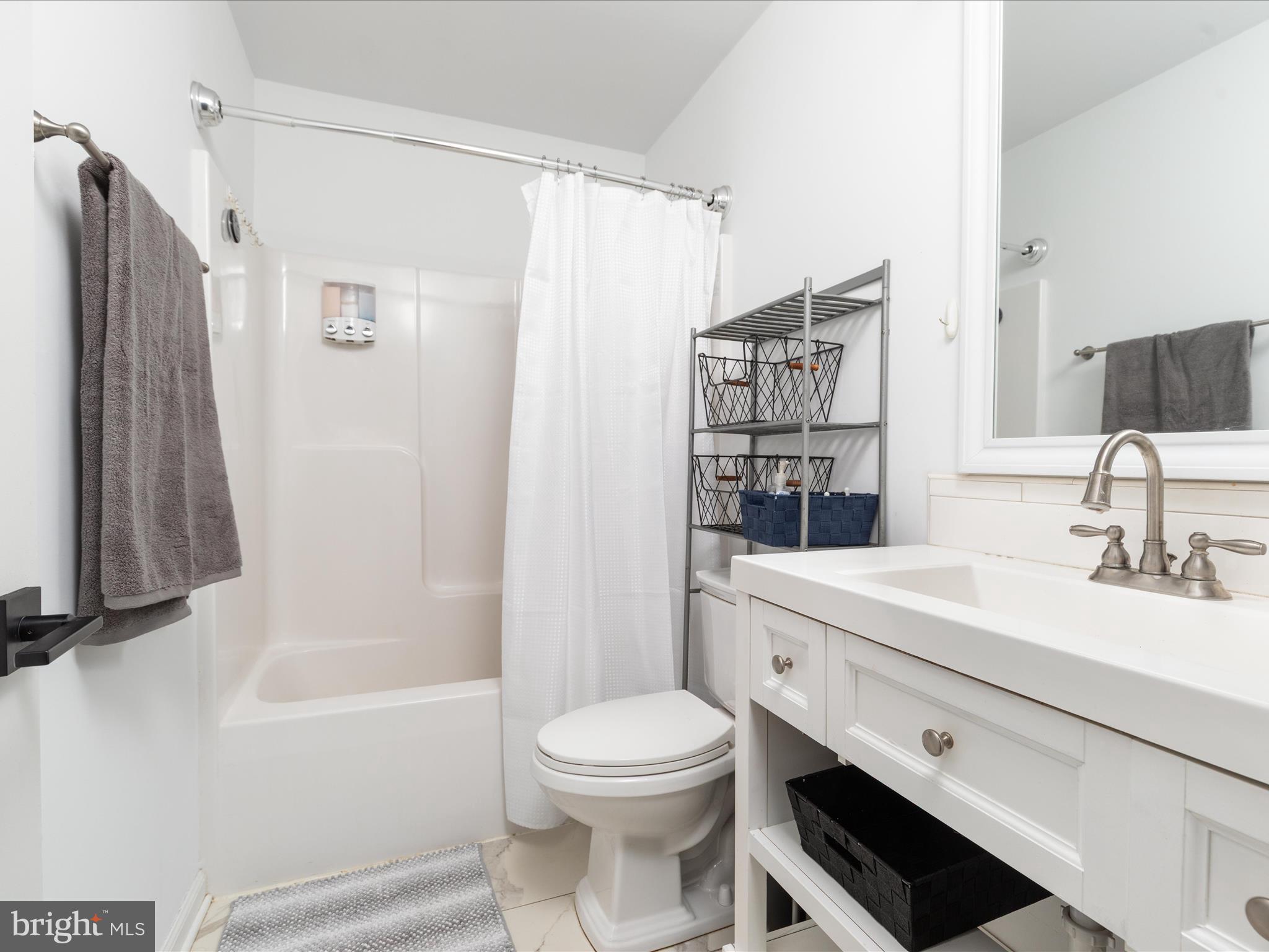 LAKE HOLIDAY ESTATES - Residential