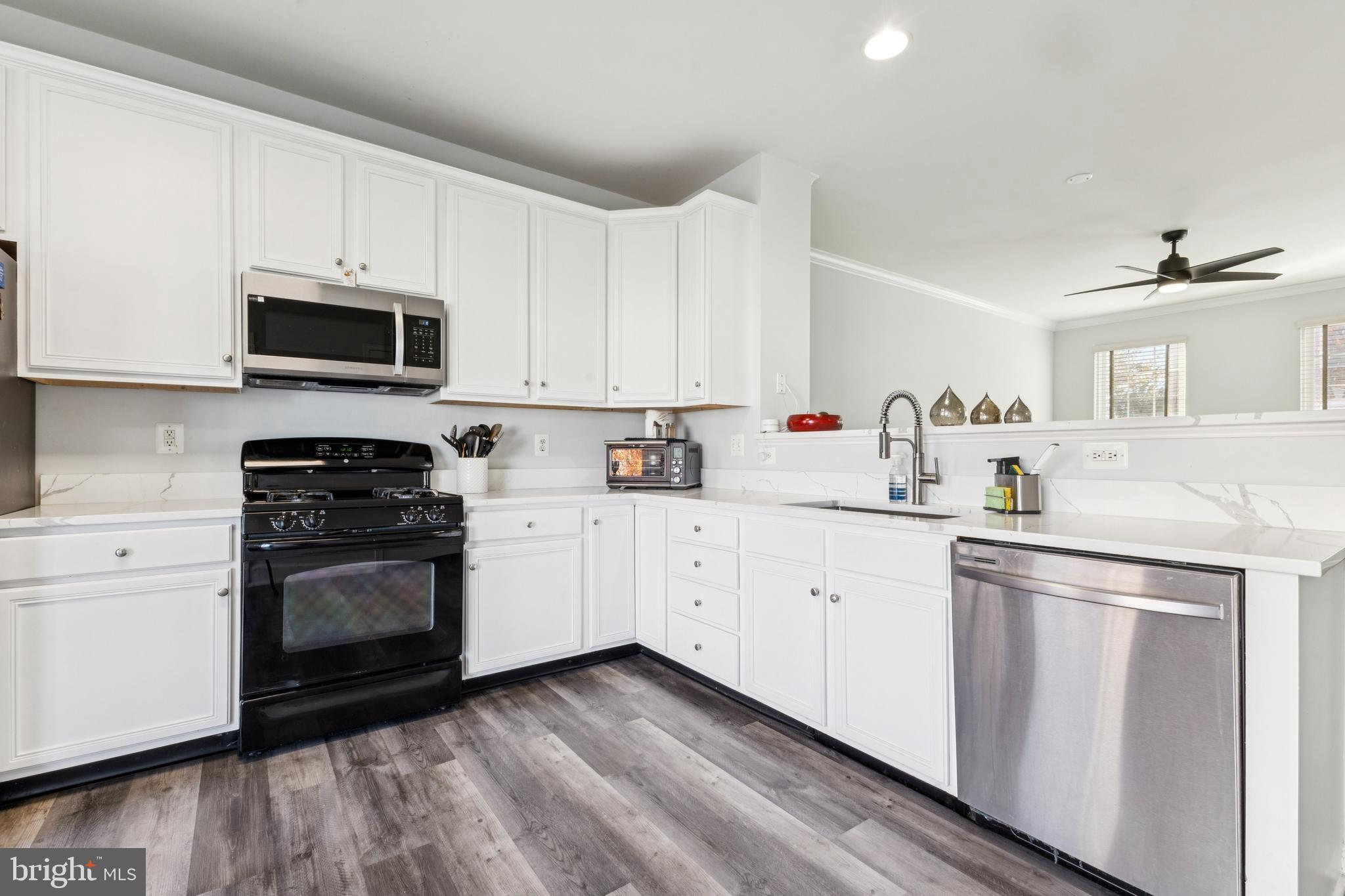 AMBERLEA AT SOUTH RIDING - Residential