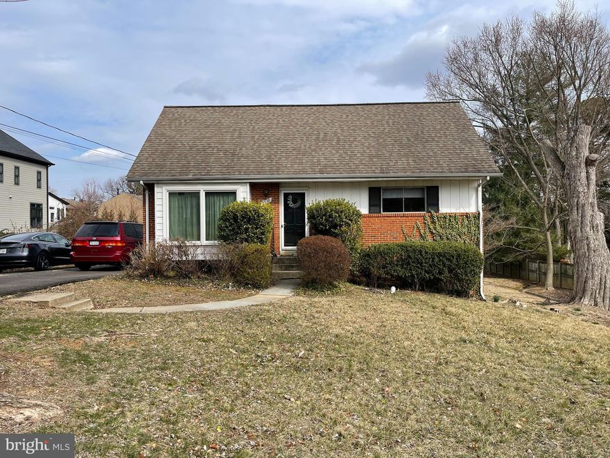 Incredible opportunity to own a HUGE LOT in the heart of Vienna!  Charming 3 level home featuring 5 bedroom. 2.5 bath and walk out level basement. Upper level bedrooms are loft-style. **Selling as-is**Located close to Route 123, near many shops and restaurants. Easy access to Fairfax, Tysons, Arlington, DC while still enjoying the quiet and charm of Vienna suburbia!