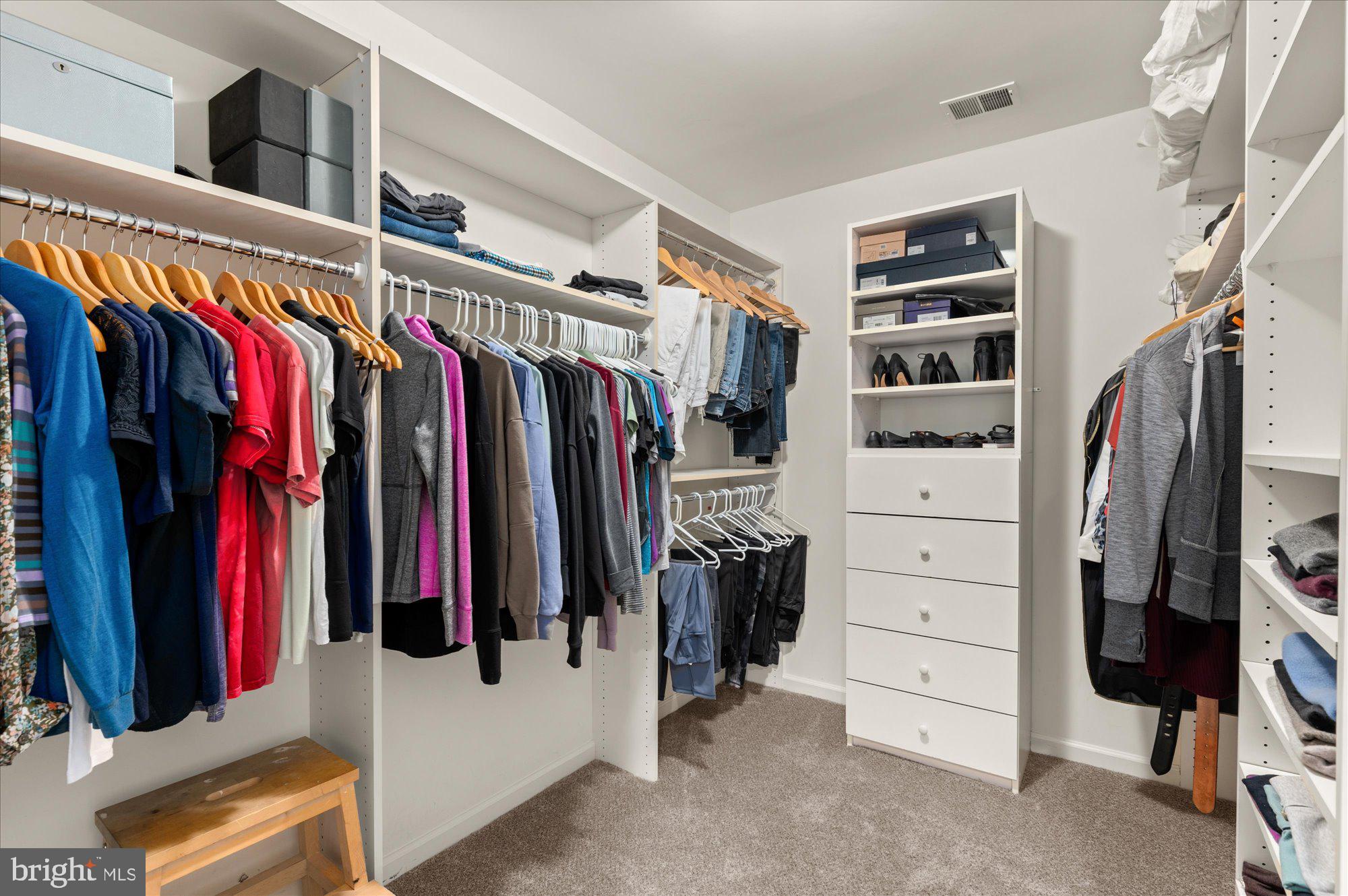 AVENEL - Residential