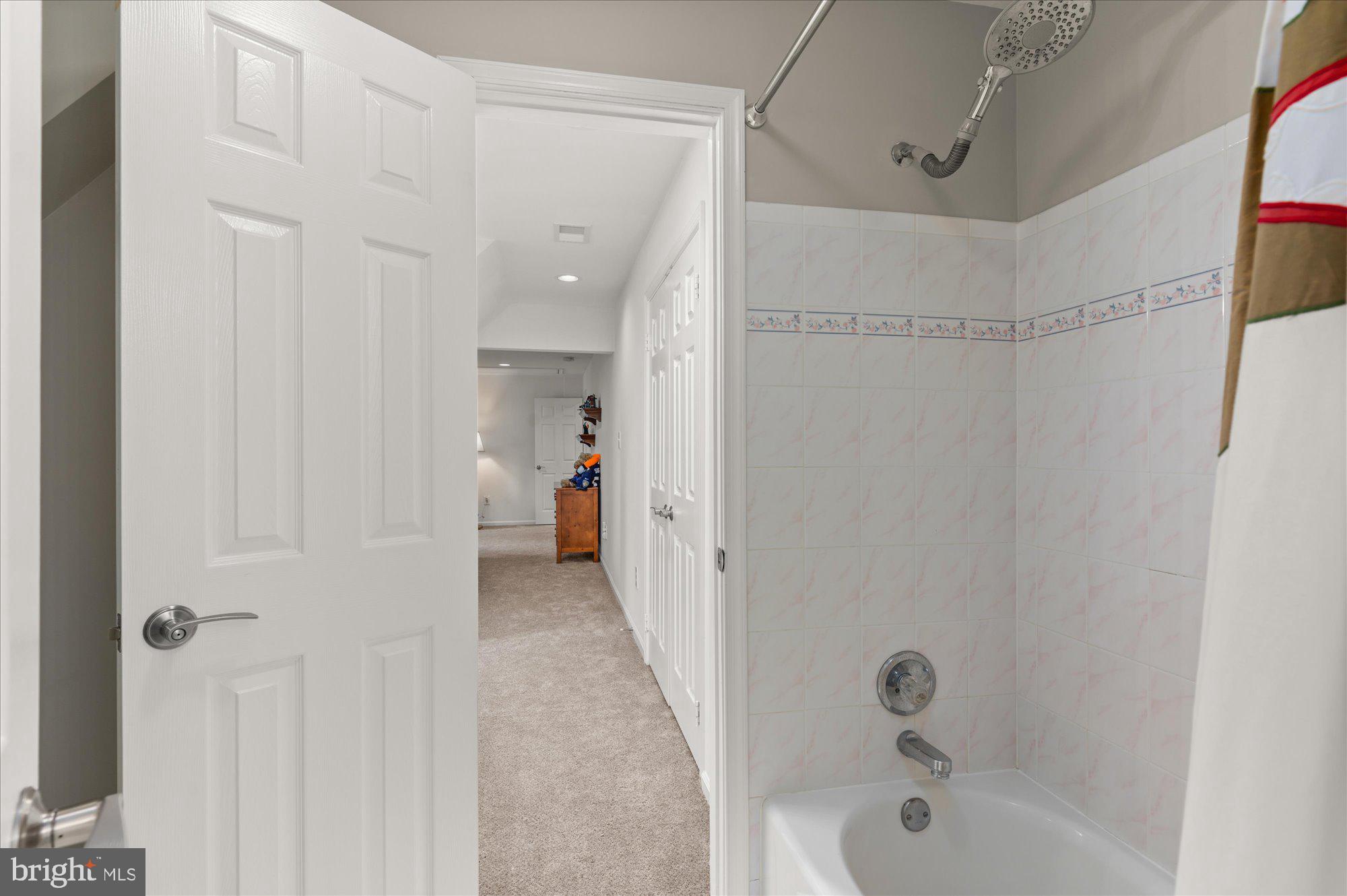 AVENEL - Residential