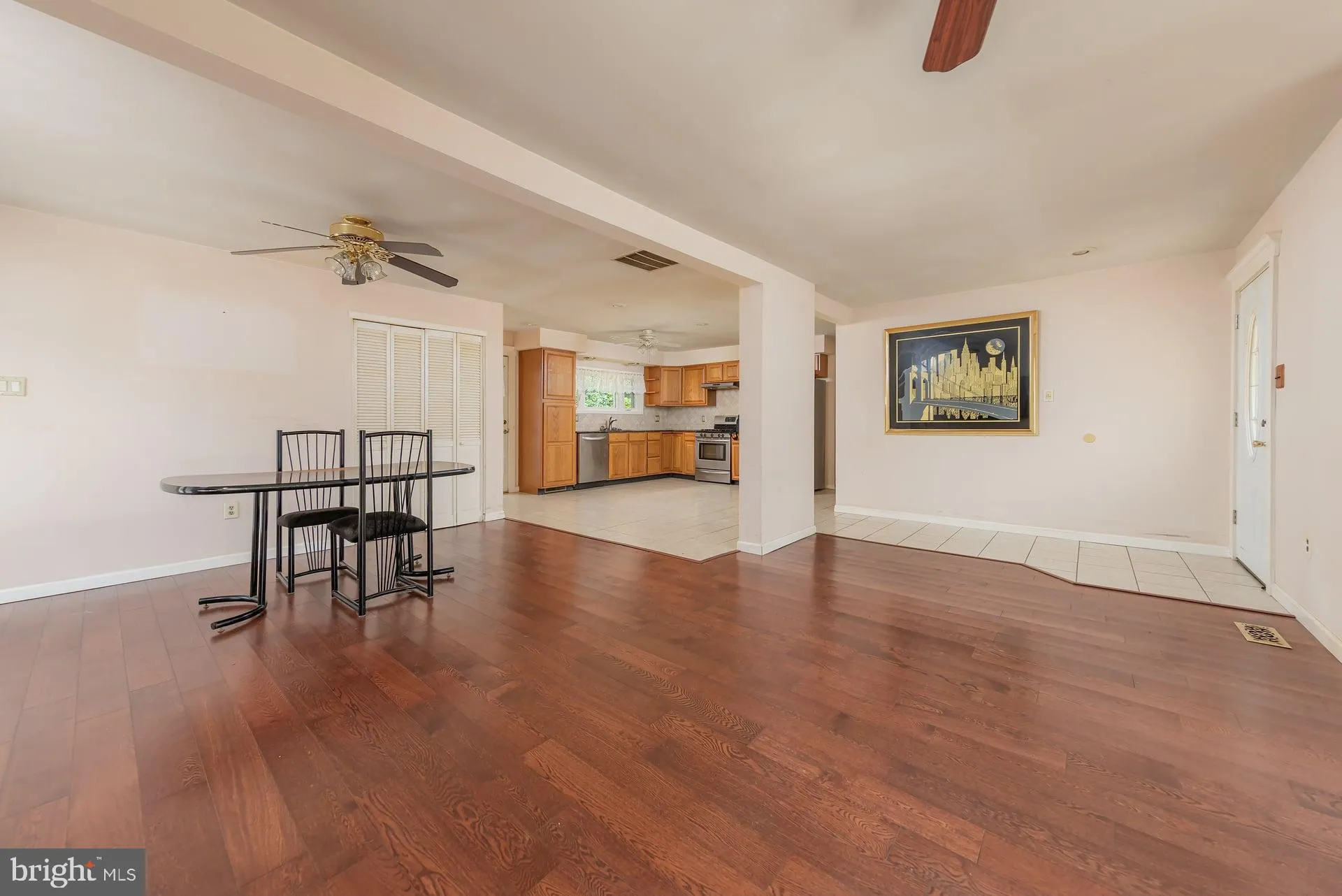 Clementon, New Jersey 08021, United States, 3 Bedrooms Bedrooms, ,2 BathroomsBathrooms,Residential,Pending,203188