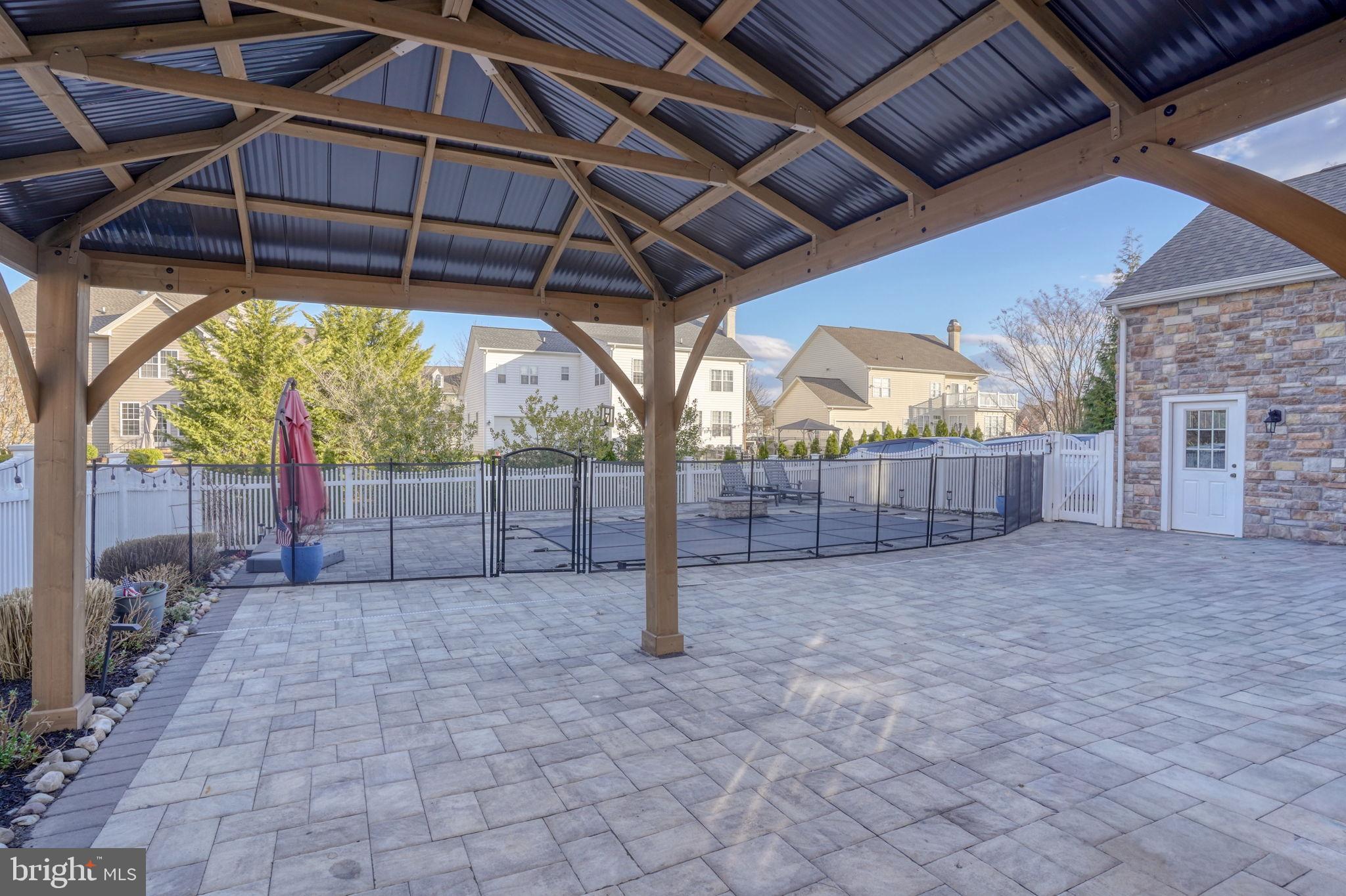 PARKSIDE - Residential