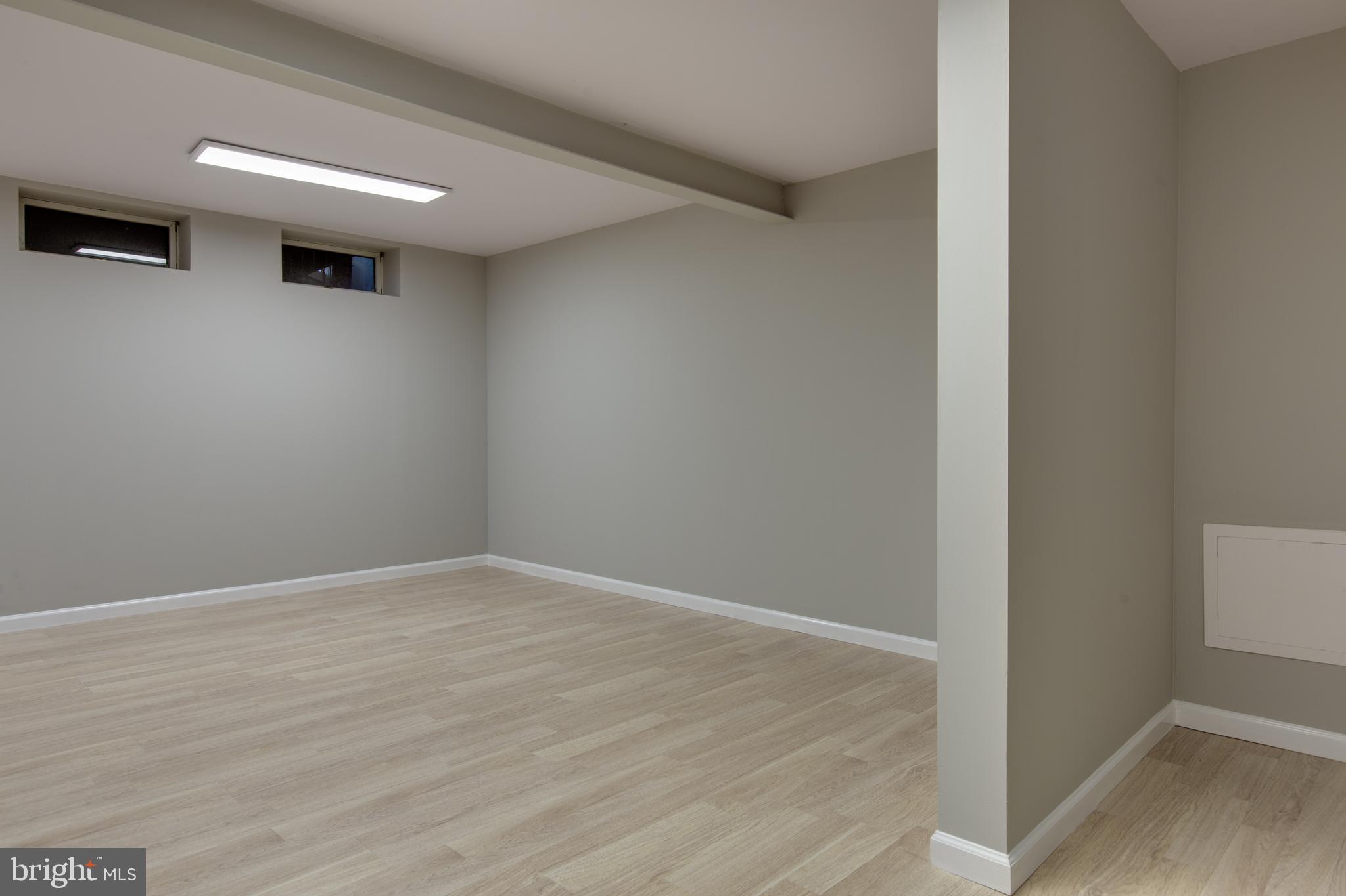 BRIGHTFIELD - Residential Lease