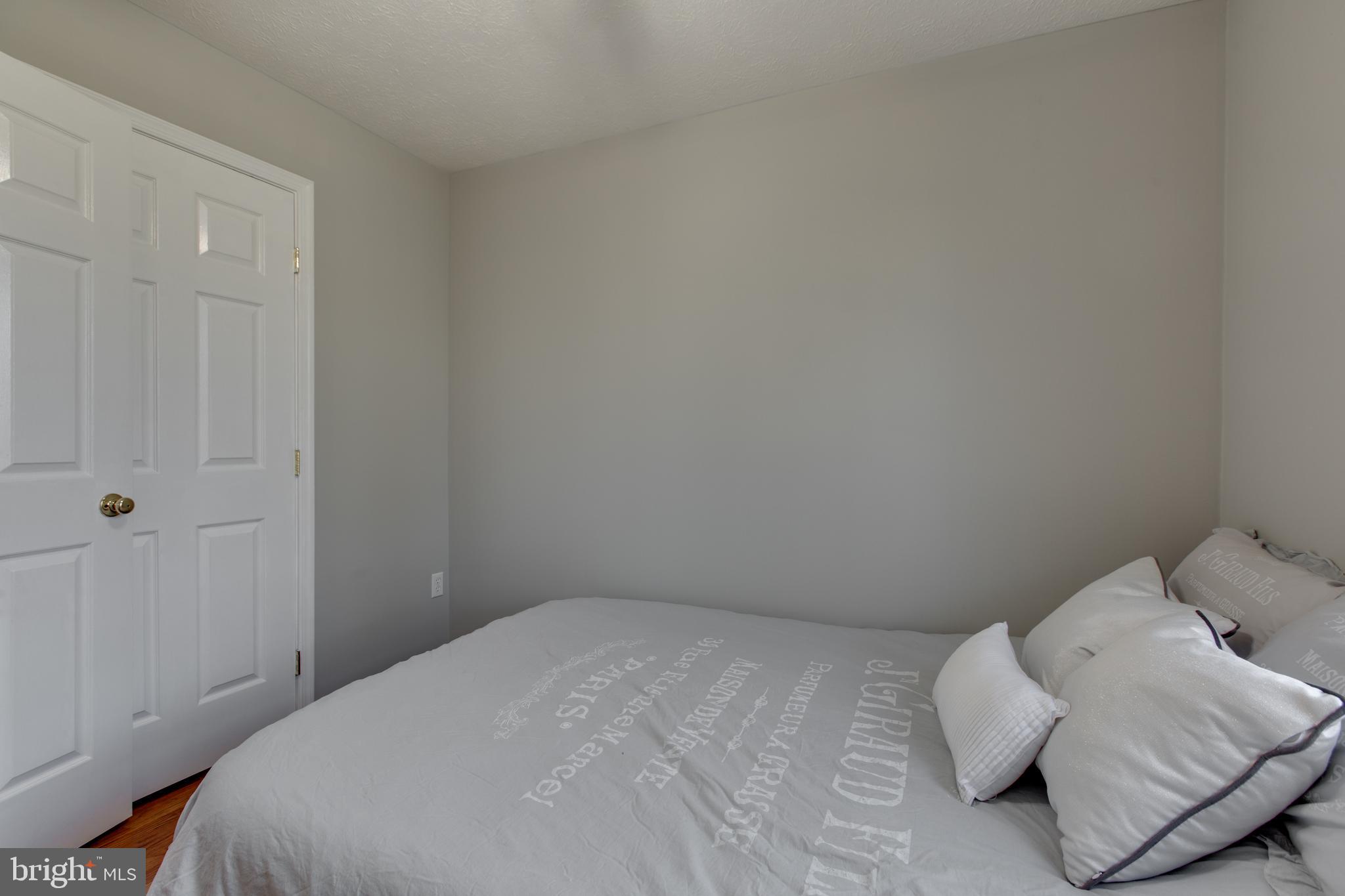 BRIGHTFIELD - Residential Lease