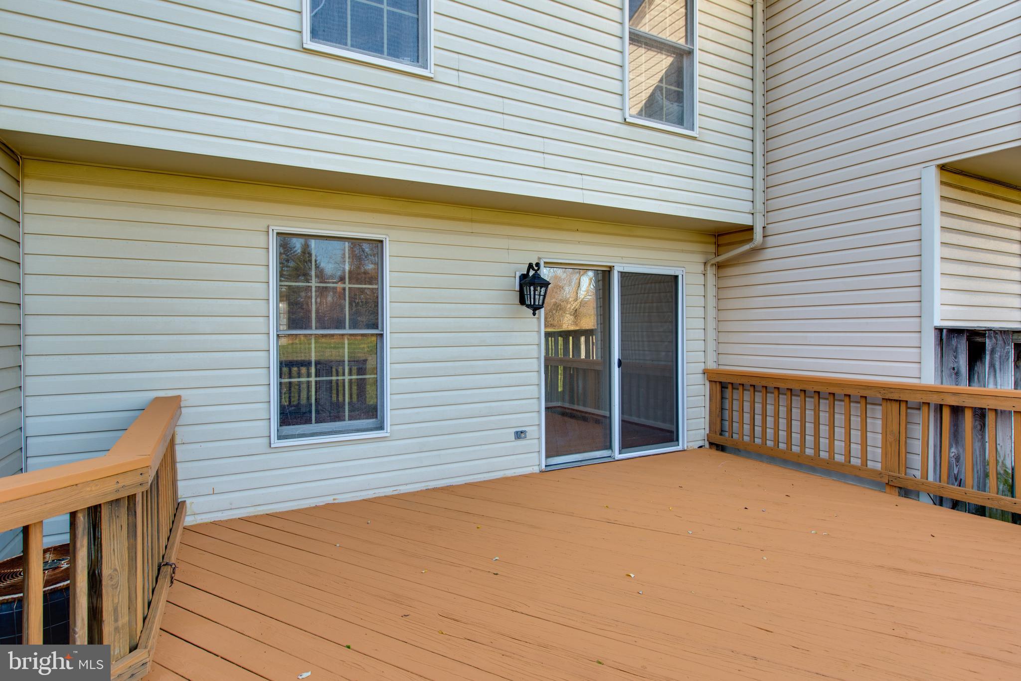 BRIGHTFIELD - Residential Lease