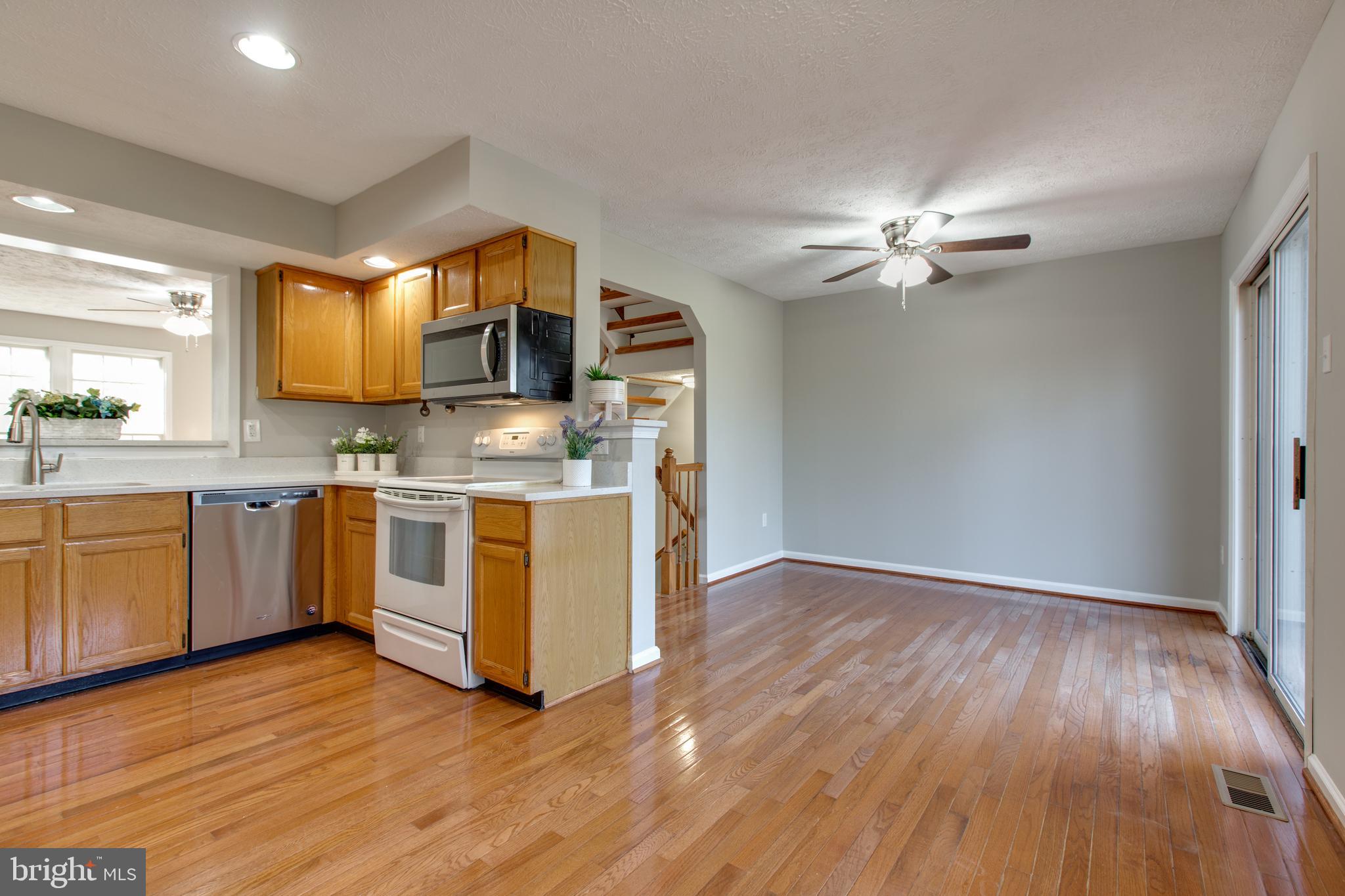 BRIGHTFIELD - Residential Lease