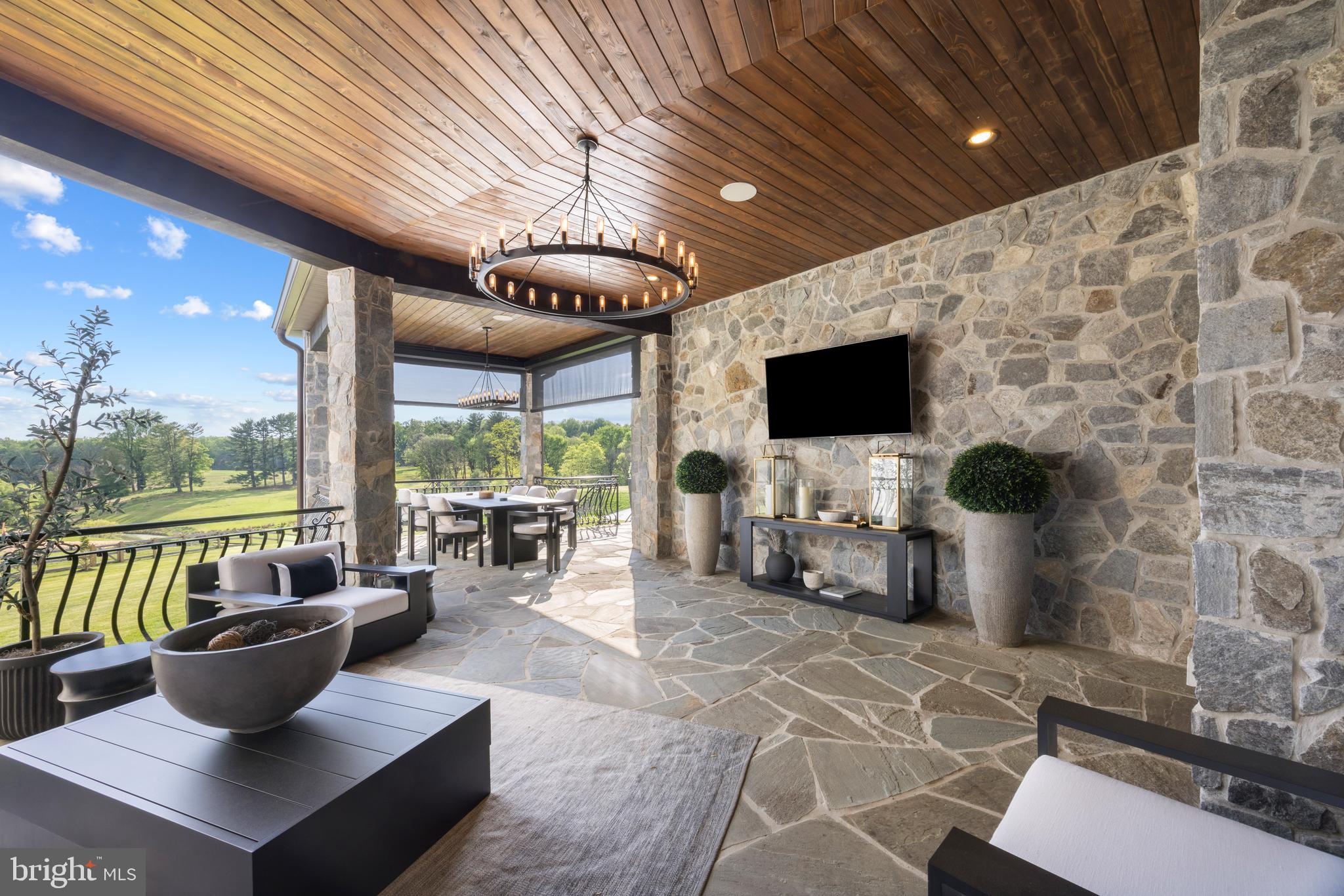 CASTANEA ESTATES - Residential