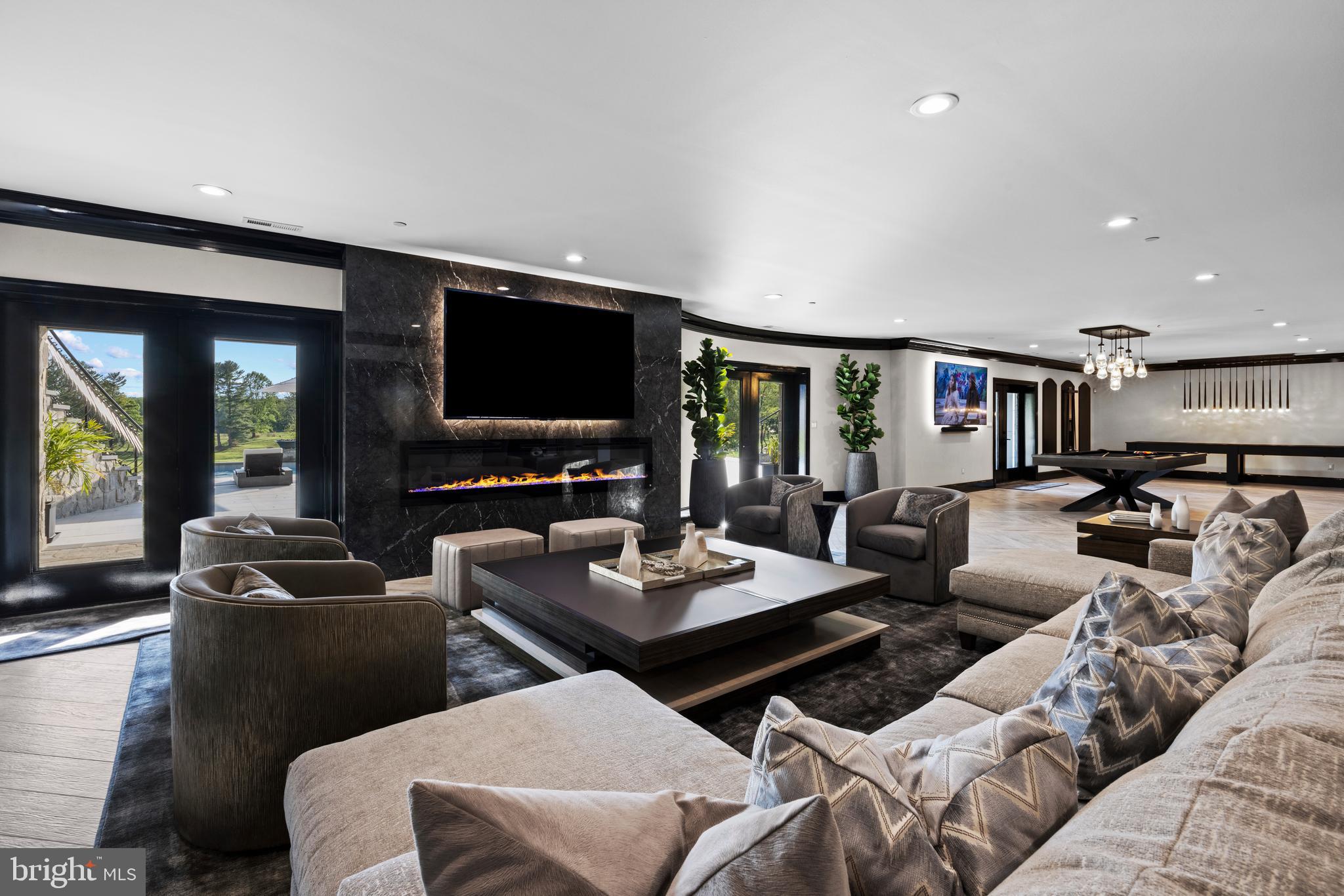 CASTANEA ESTATES - Residential