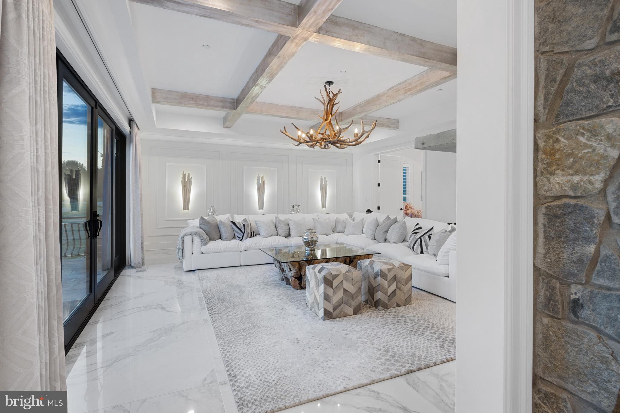 CASTANEA ESTATES - Residential