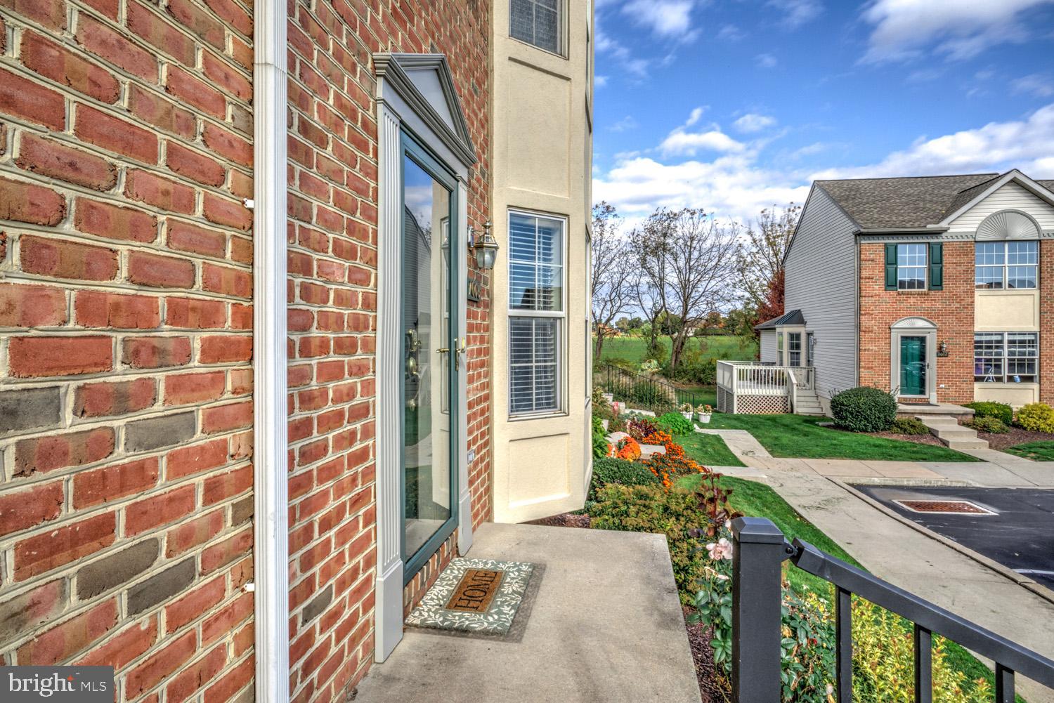 1006 COBBLESTONE LANE