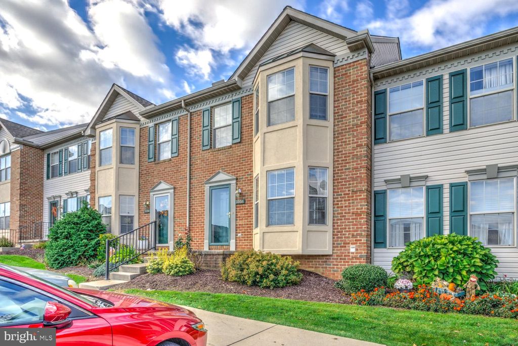 Photo of 1006 Cobblestone Lane, LANCASTER, PA 17601 (MLS # PALA2078508)