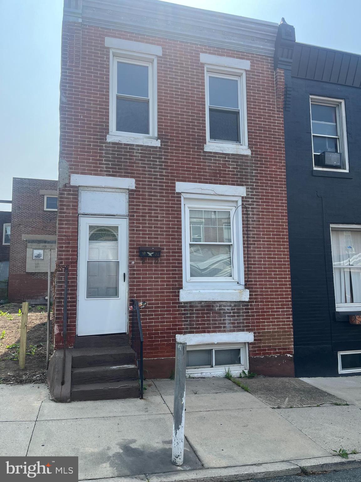 Welcome to 4331 Waln St – A Smart Investment in Philadelphia’s 19124!
This well-maintained 3-bedroom, 1-bath home offers 1,000 square feet of comfortable living space, perfect for tenants or first-time homeowners. Already Section 8 approved, this property is rental-ready and delivers reliable income potential from day one. Located in a convenient part of the city, it’s just steps from public transportation, making commuting a breeze. Whether you're expanding your portfolio or looking for an affordable home in a growing neighborhood, this one checks all the boxes.