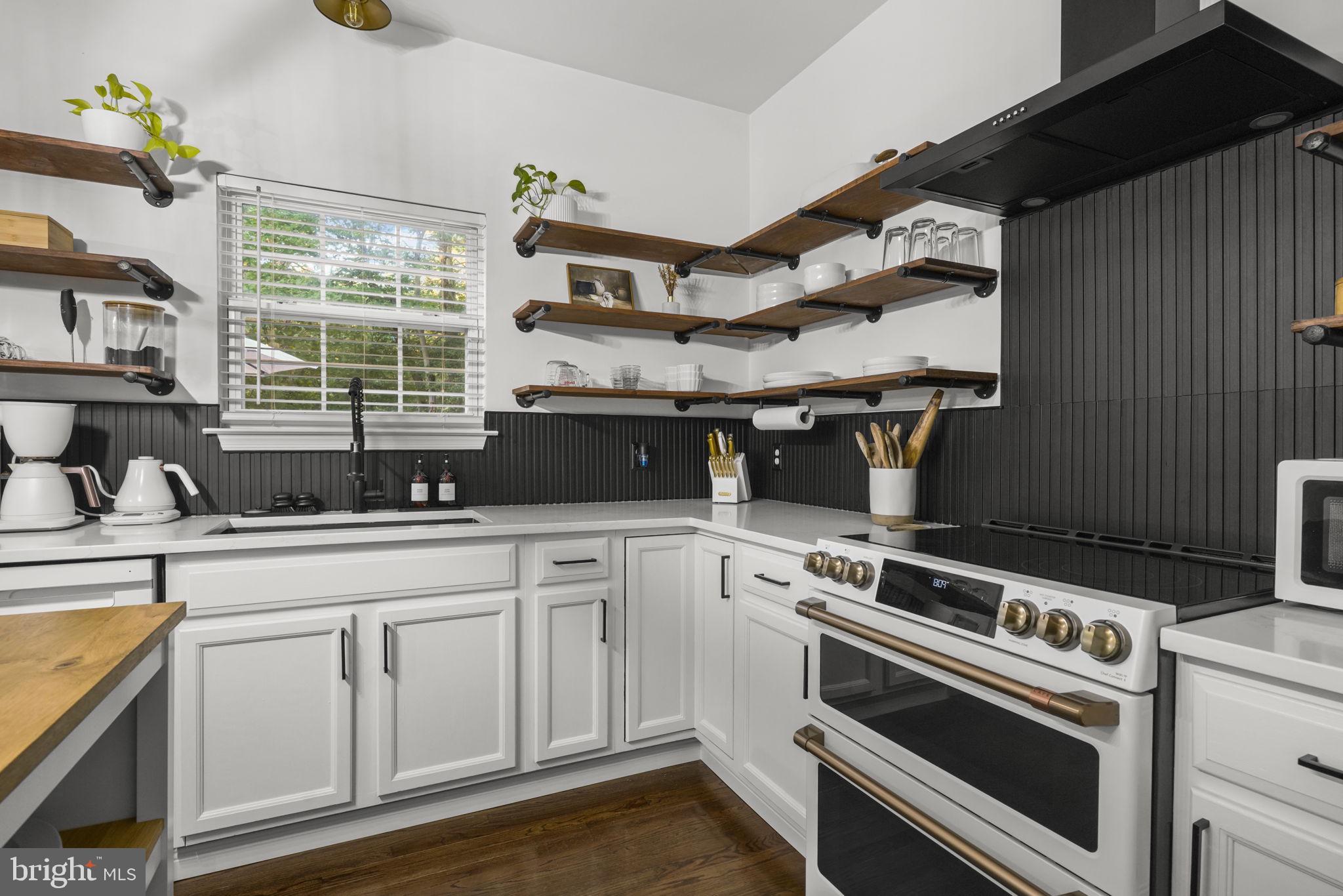 WOODHAVEN - Residential