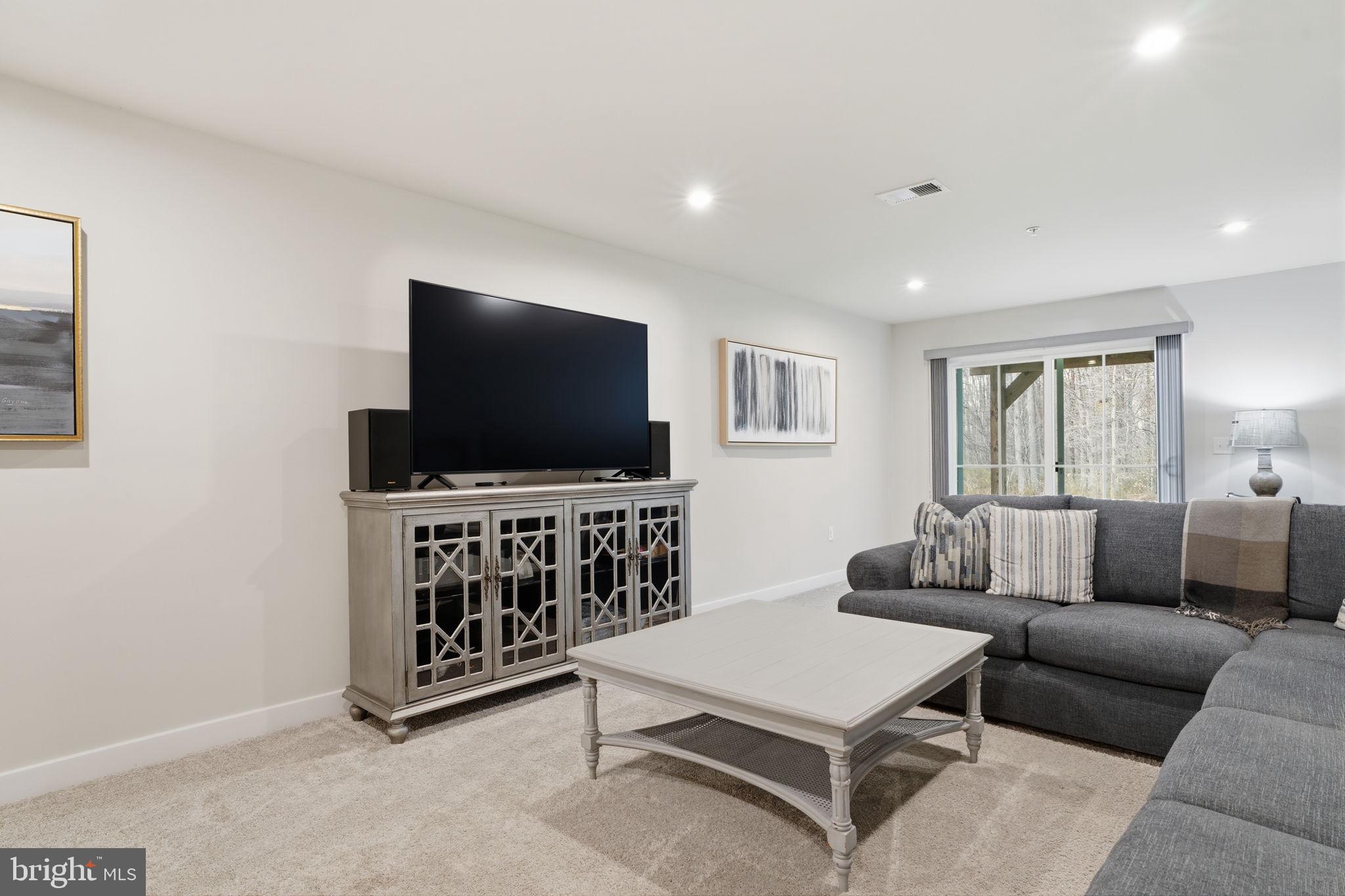 YARDLEY WOODS - Residential