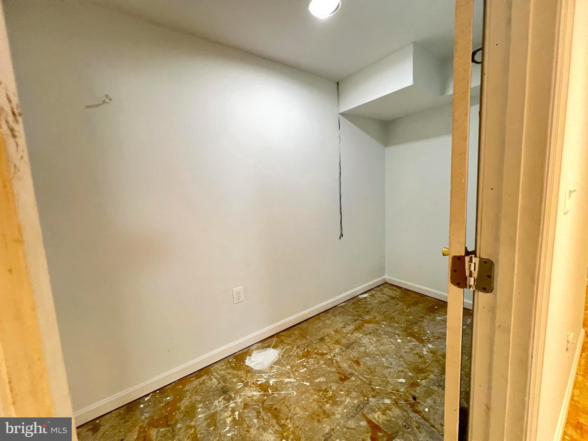 SNOWDENS MILL - Residential