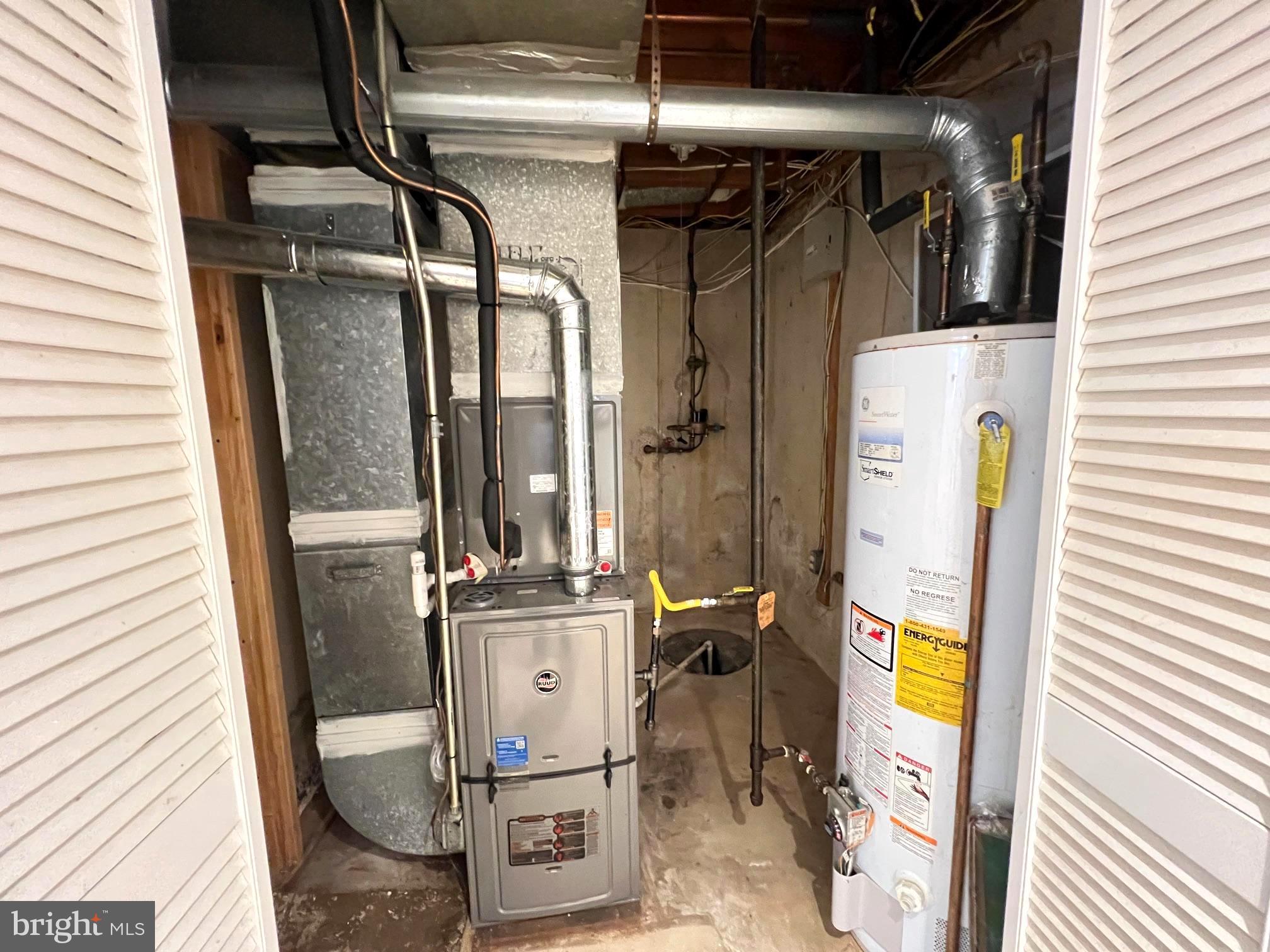 SNOWDENS MILL - Residential