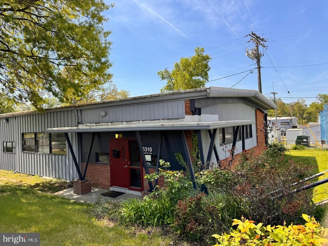 6310 HOWARD LANE