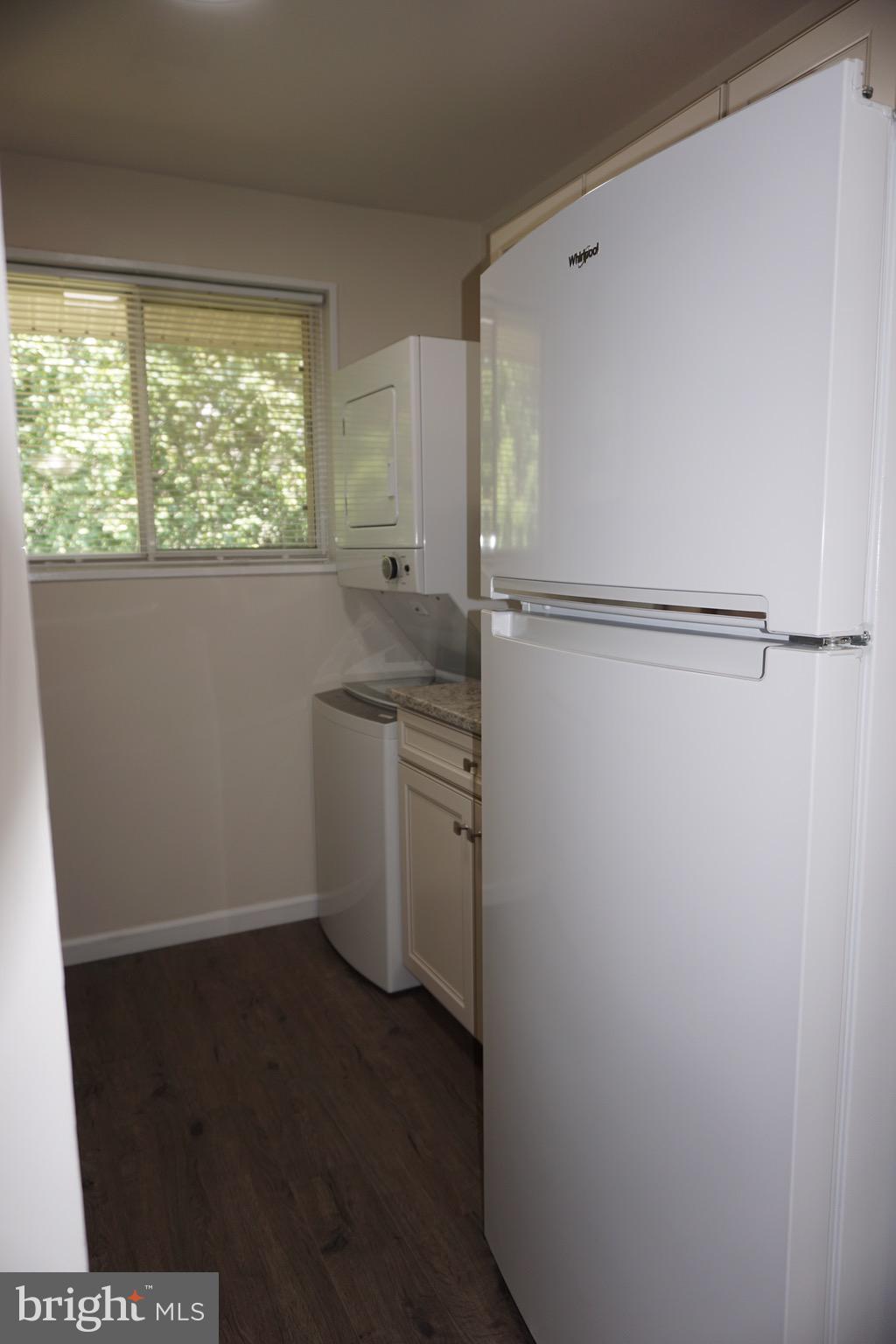KALMIA LEE - Residential