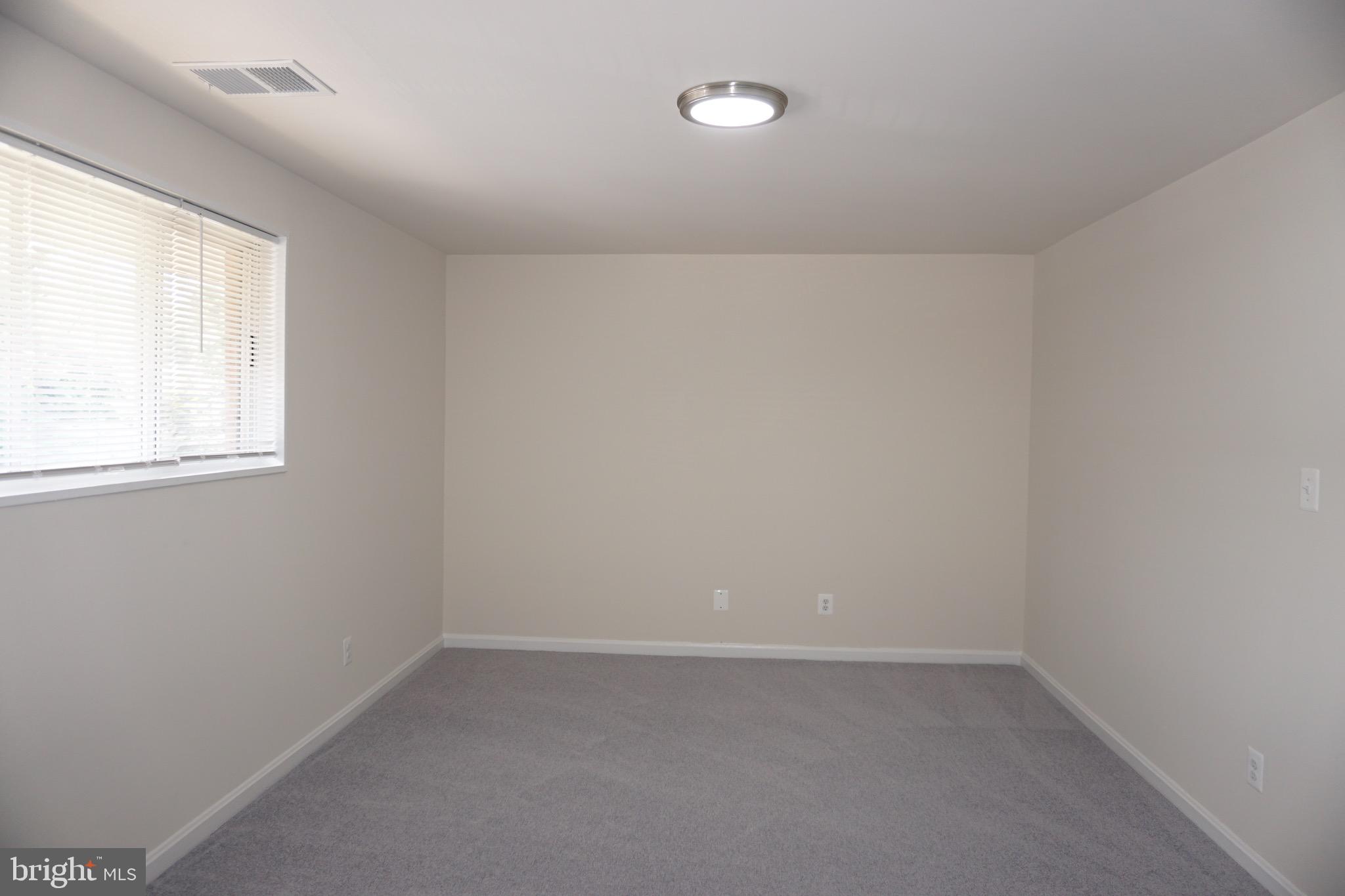 KALMIA LEE - Residential