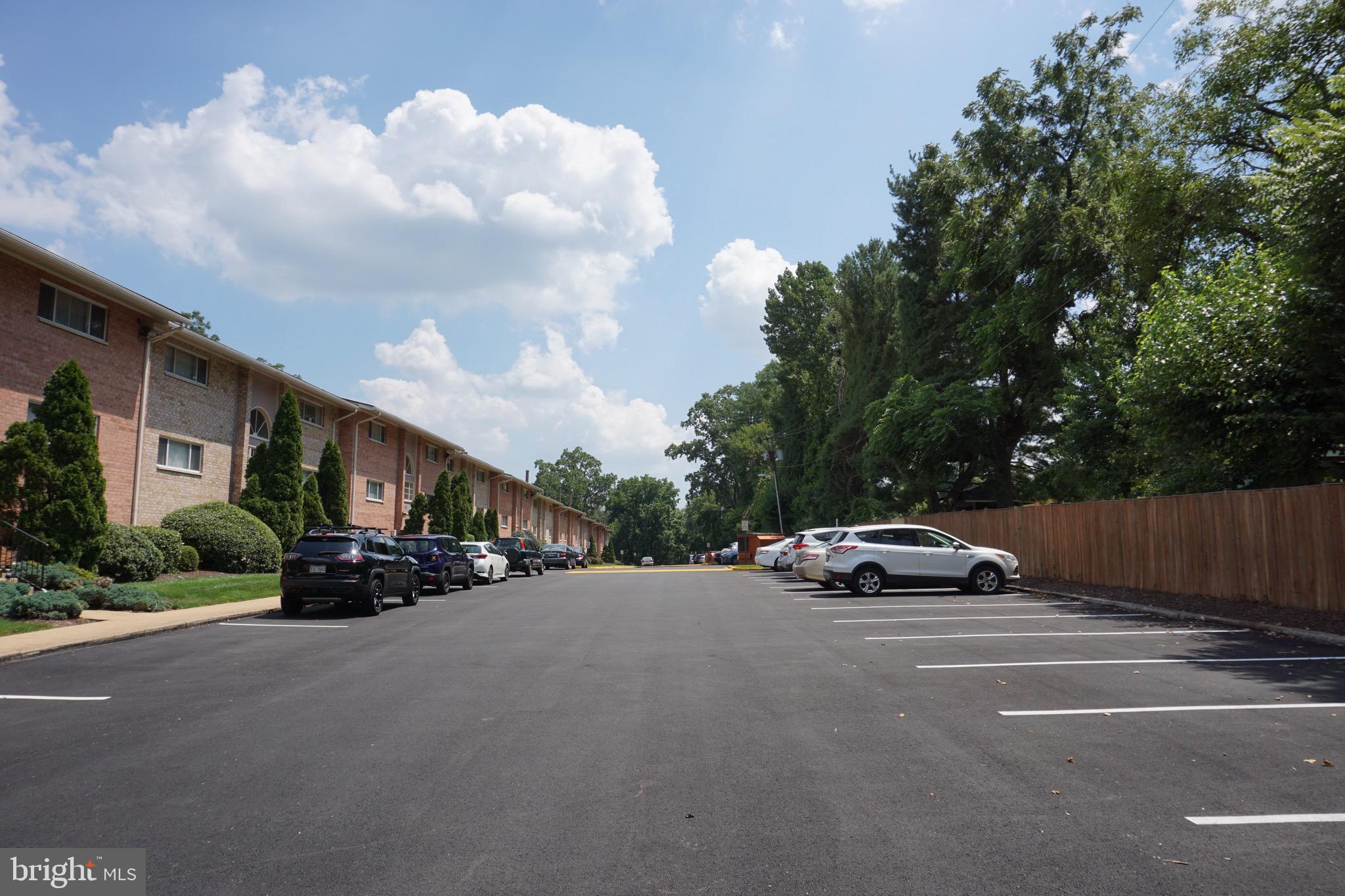 KALMIA LEE - Residential