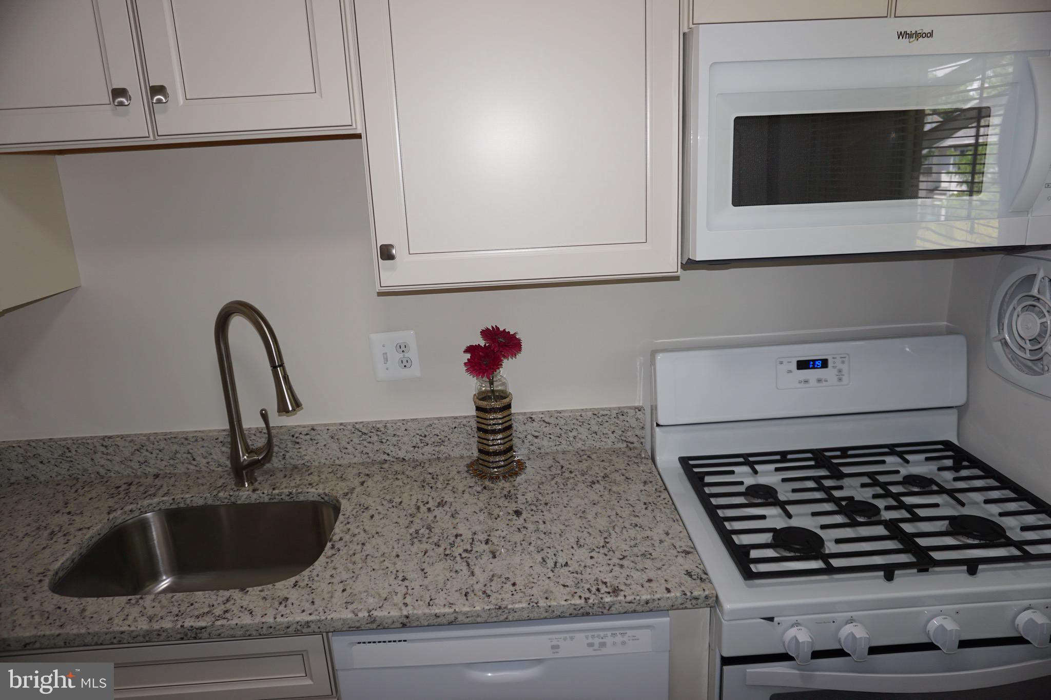 KALMIA LEE - Residential