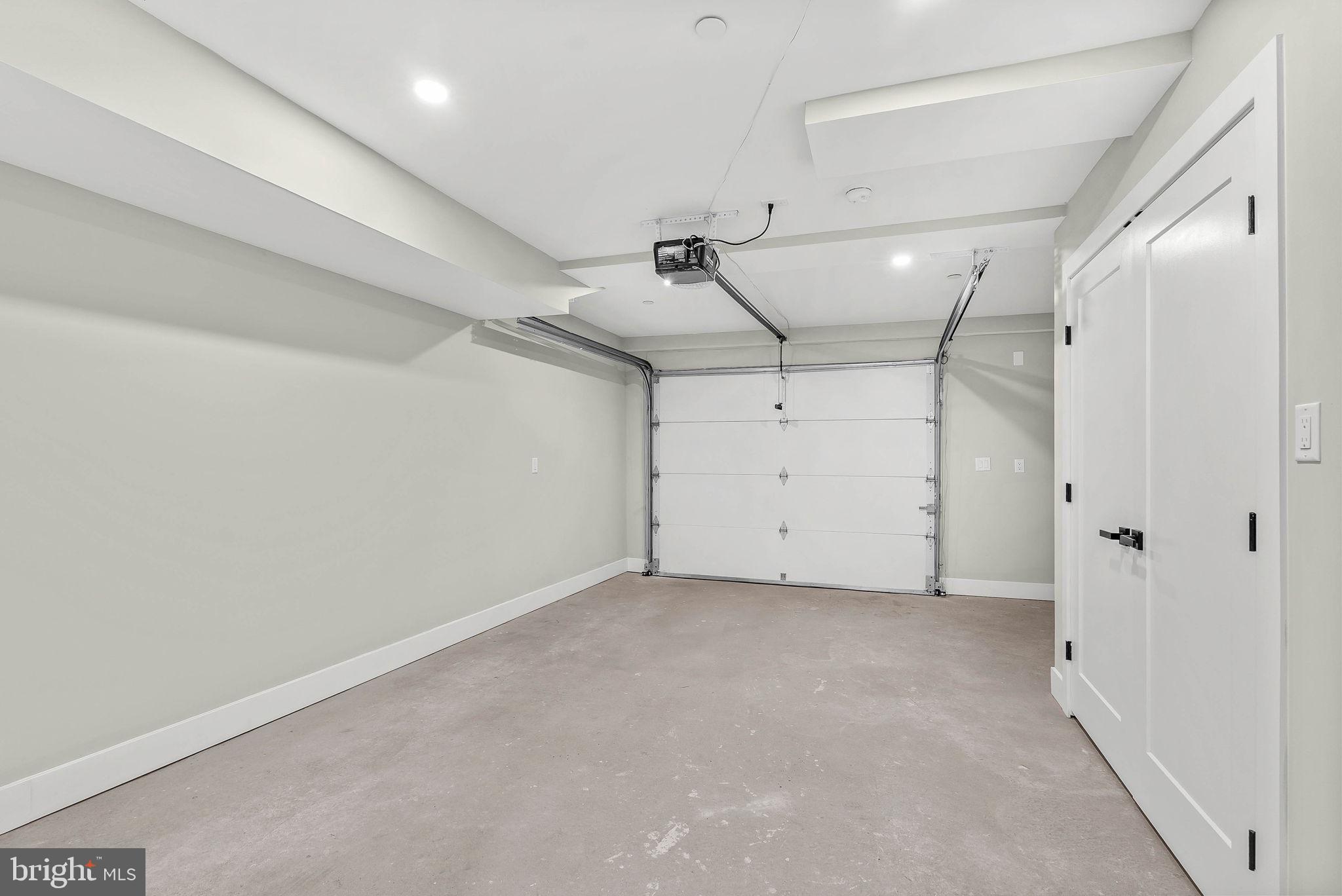 FAIRMOUNT - Residential