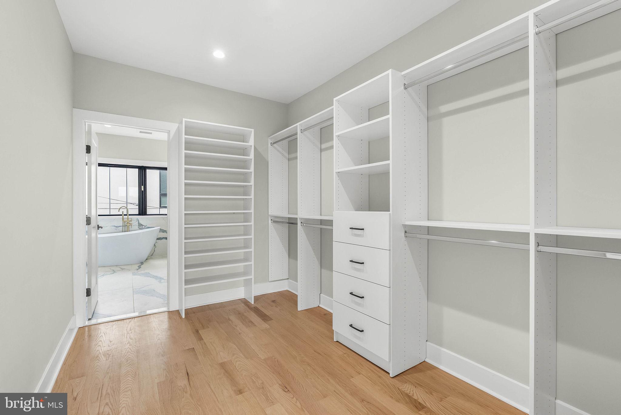 FAIRMOUNT - Residential