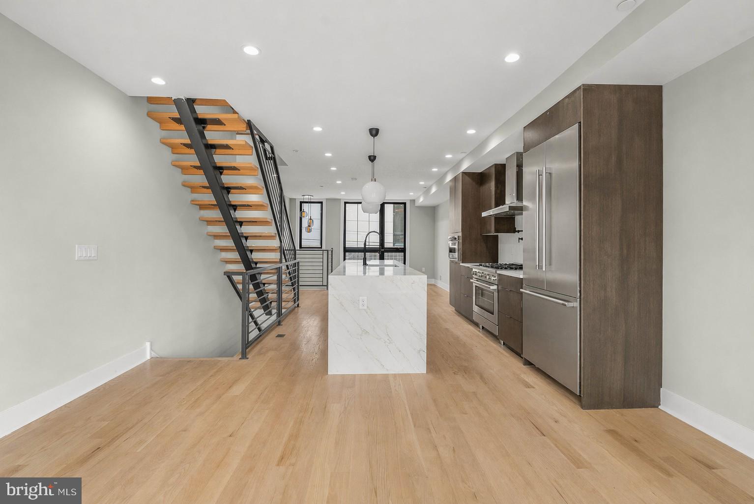 FAIRMOUNT - Residential