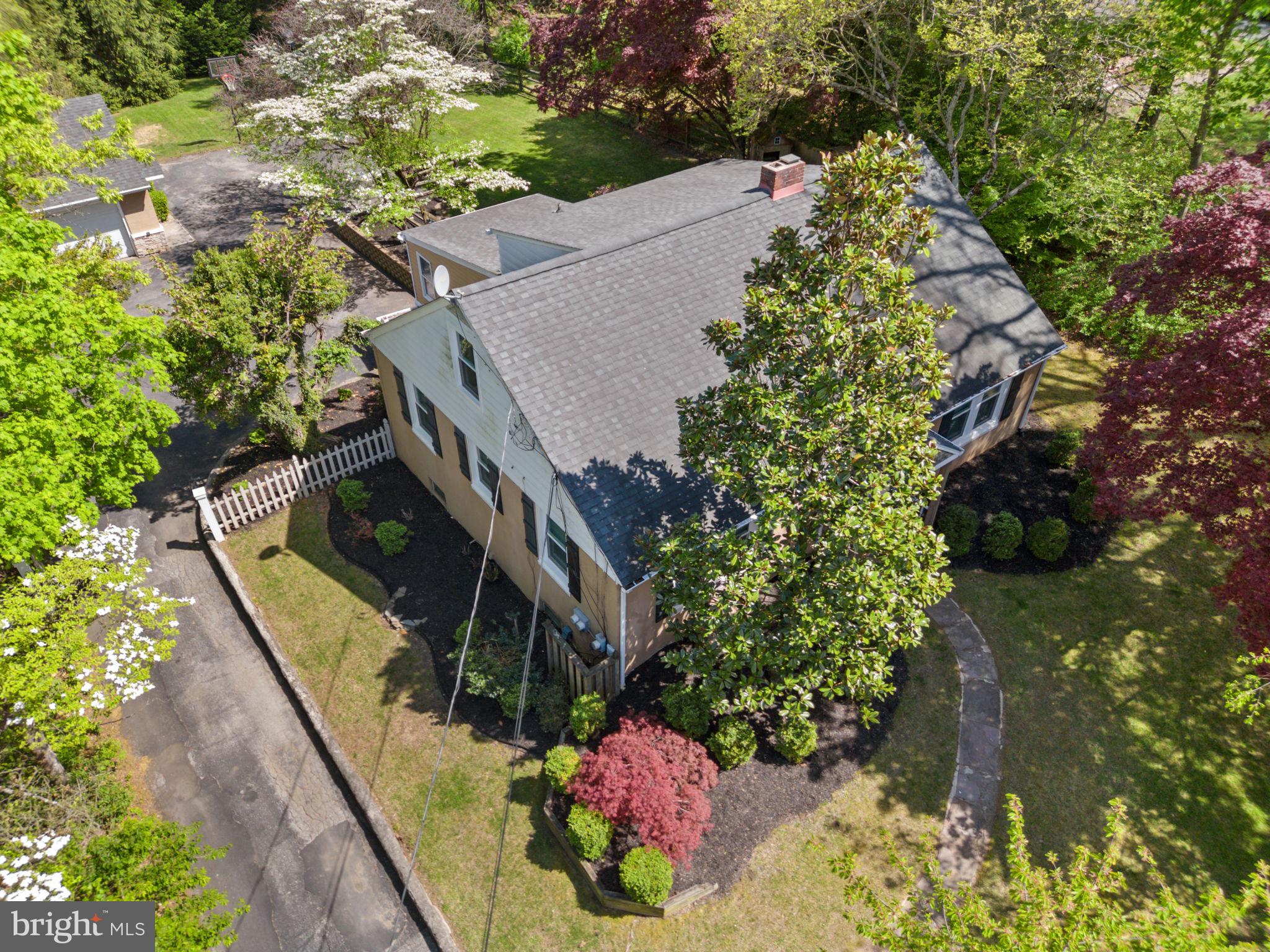 1113 POTTSTOWN PIKE