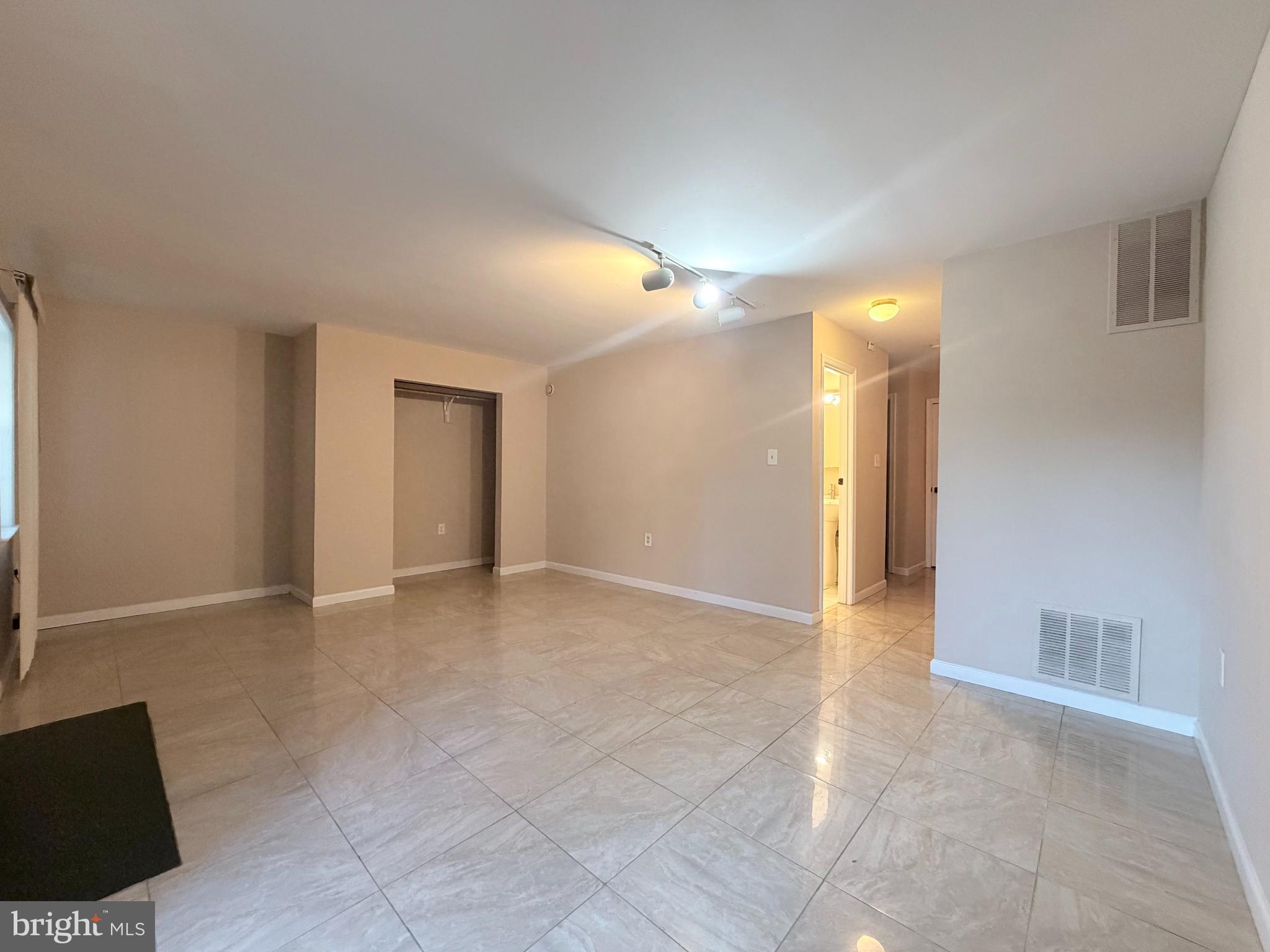 AMBERFIELD - Residential Lease