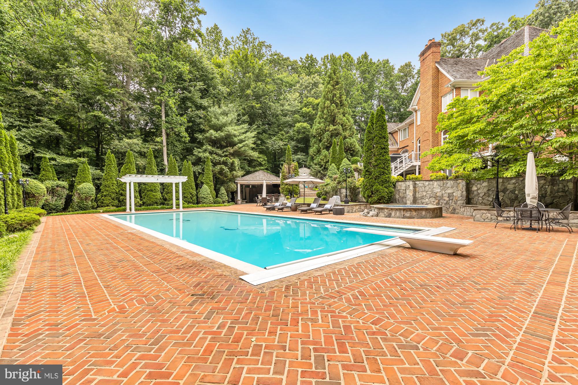 DEVEREUX STATION - Residential