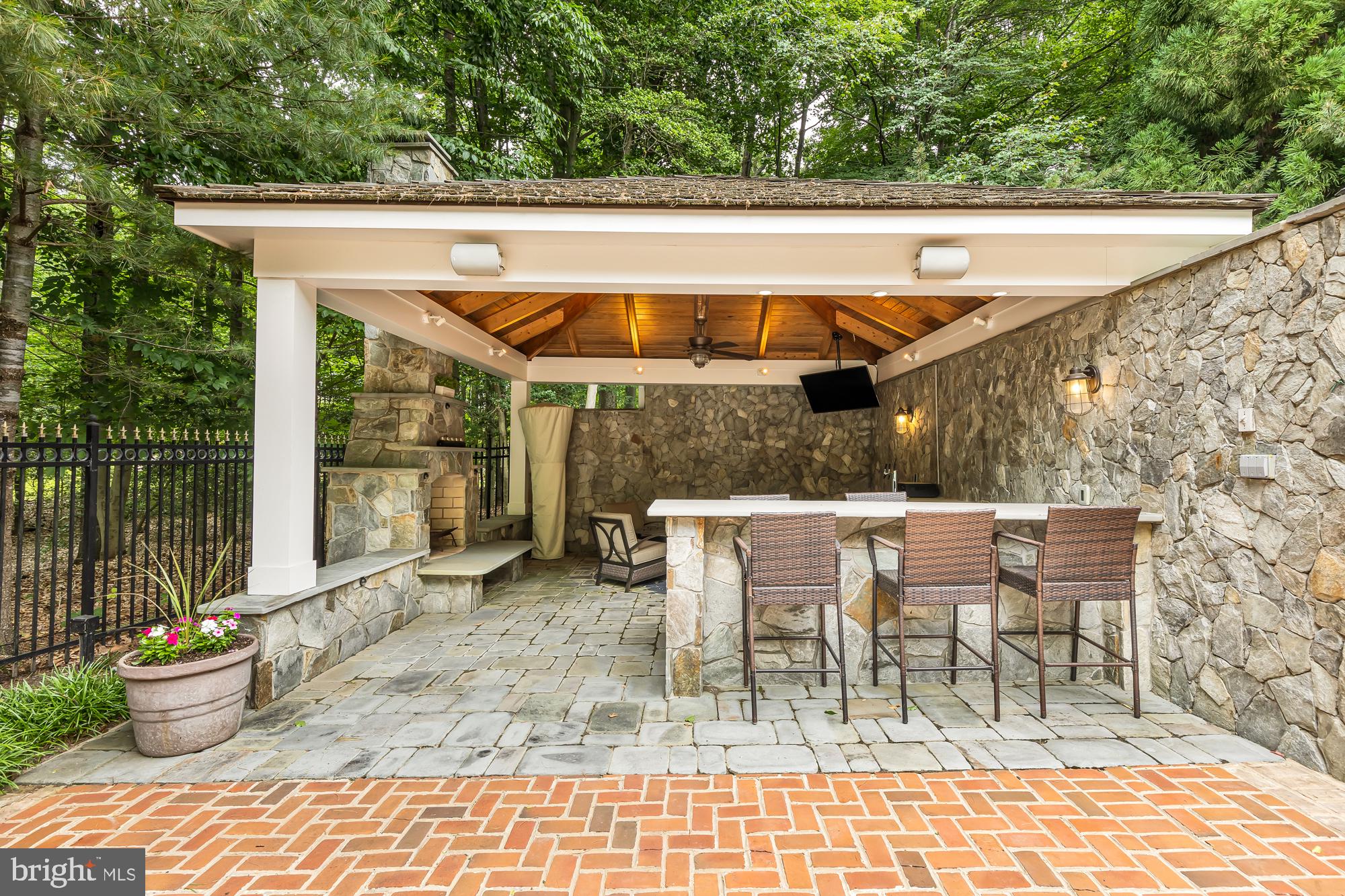 DEVEREUX STATION - Residential