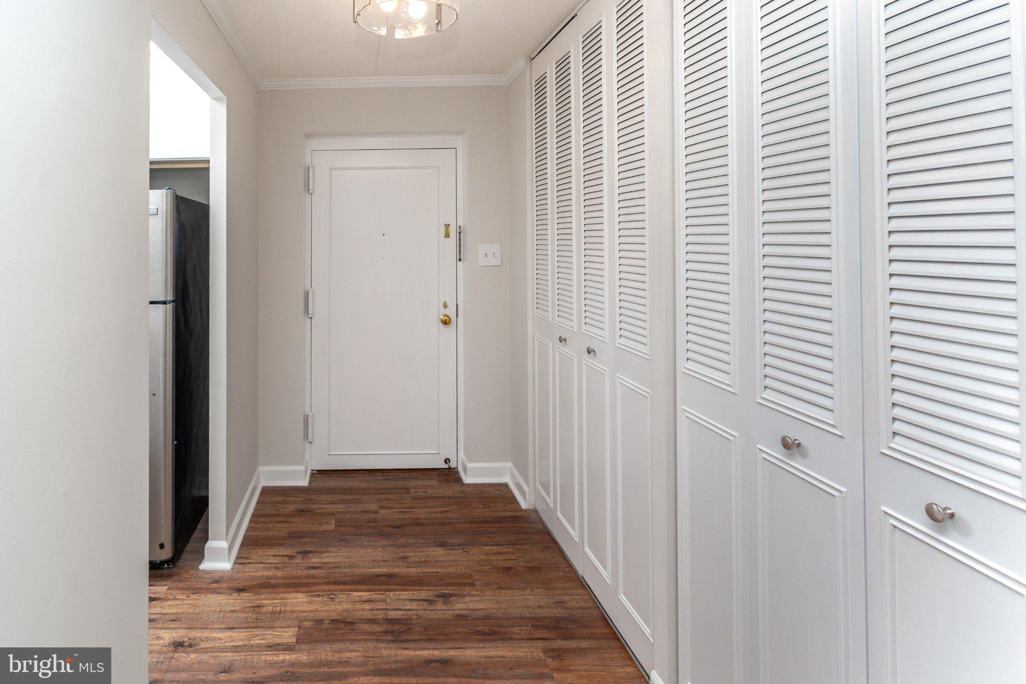 860 LOWER FERRY 3 B
