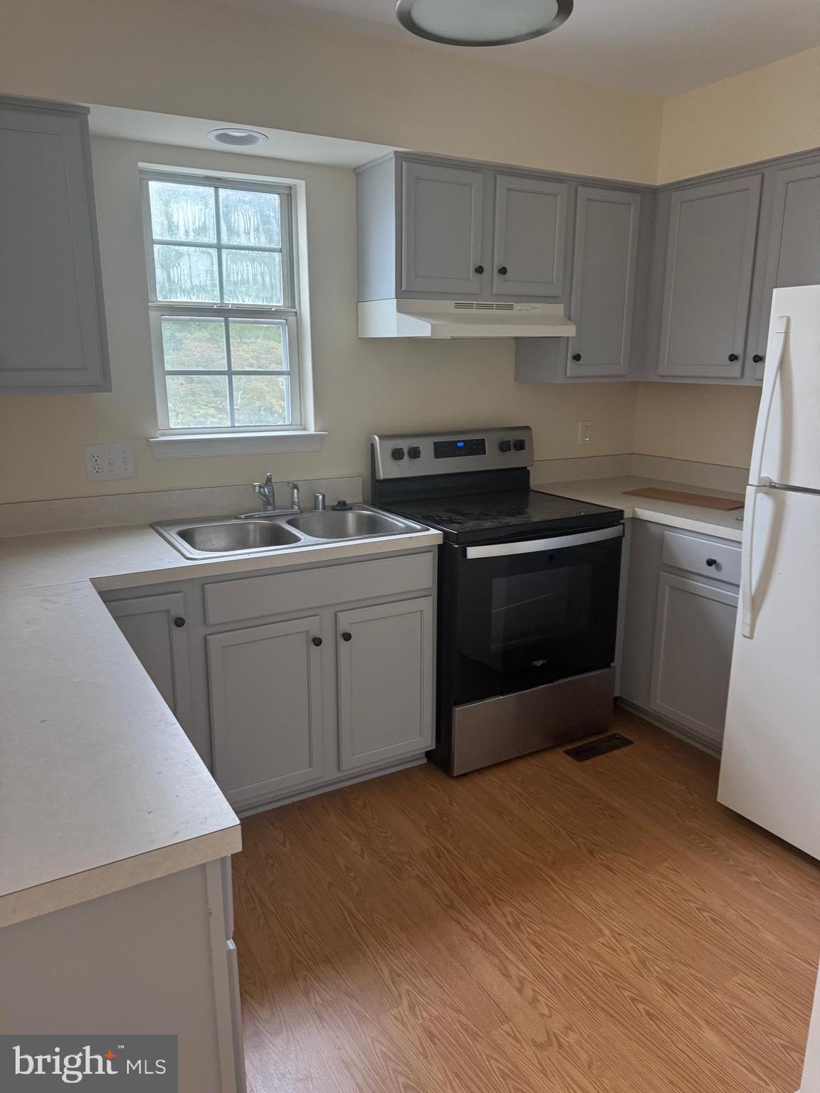 MAIN ST VILLAGE - Residential