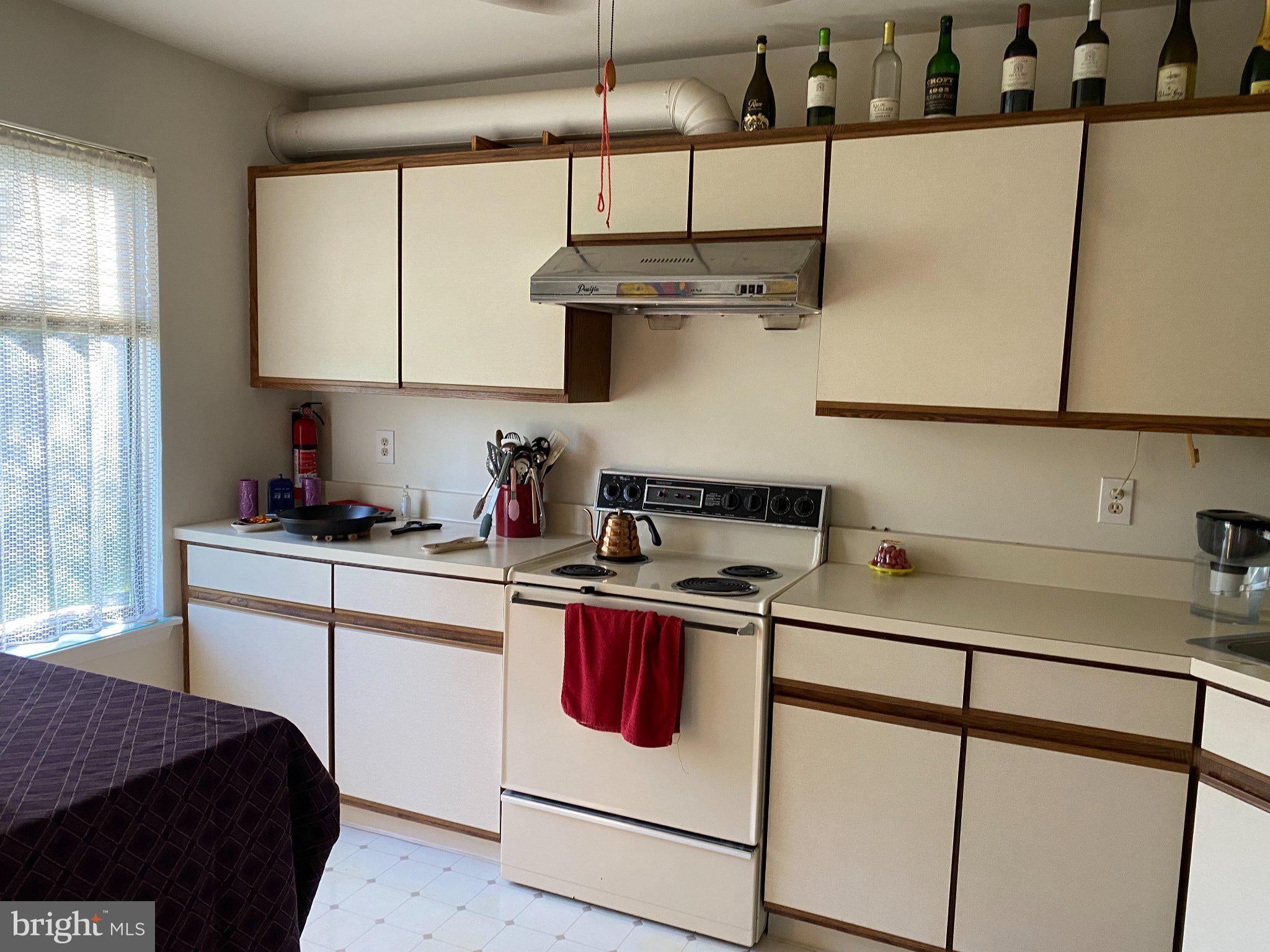 1205 CHESTERWOOD COURT
