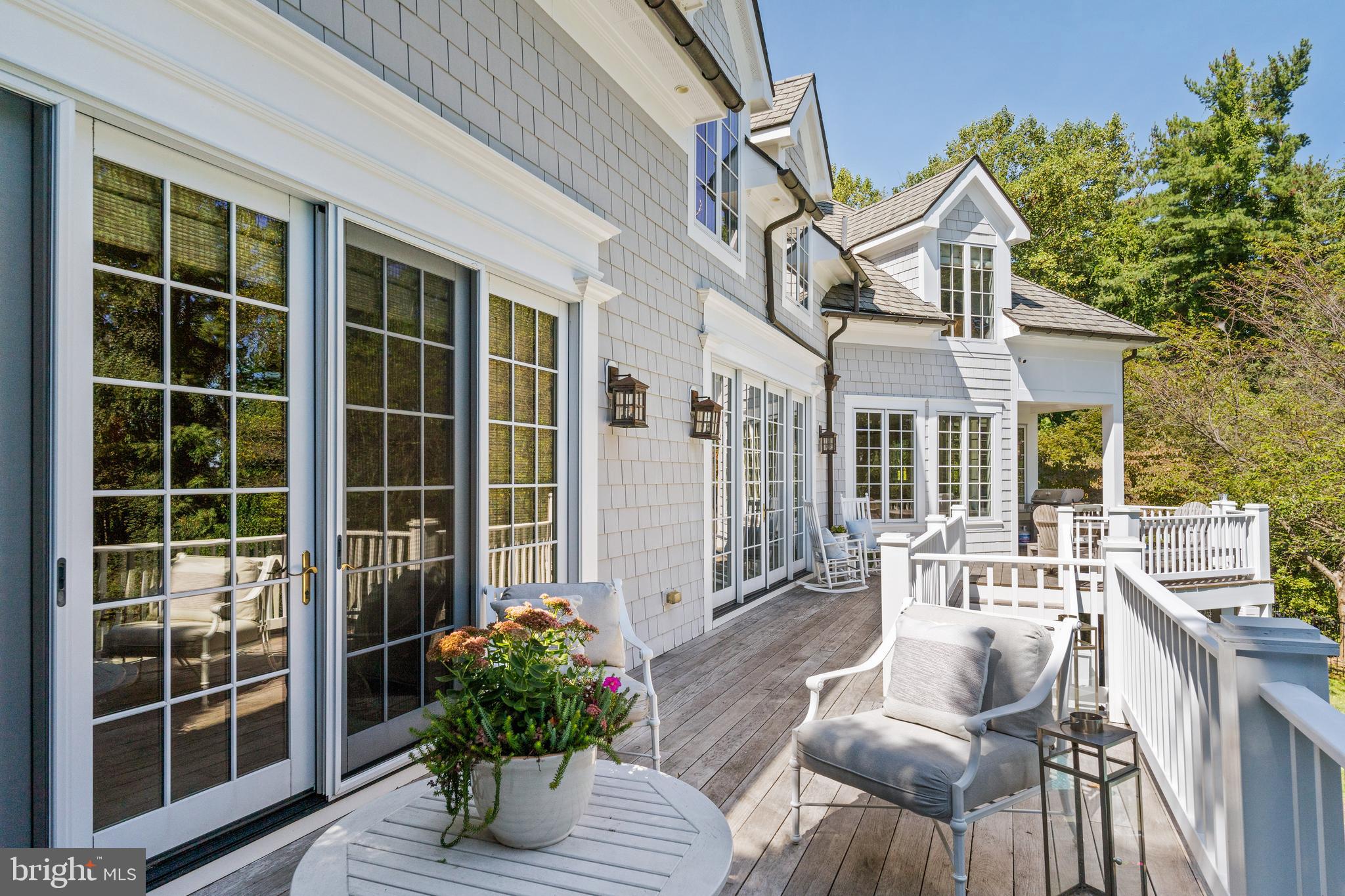 NICHOLSONS MANOR - Residential