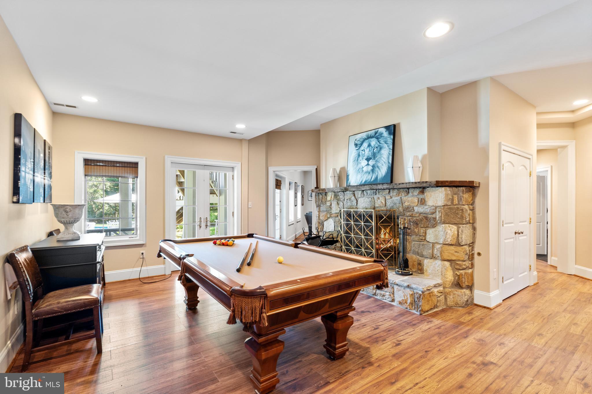 NICHOLSONS MANOR - Residential