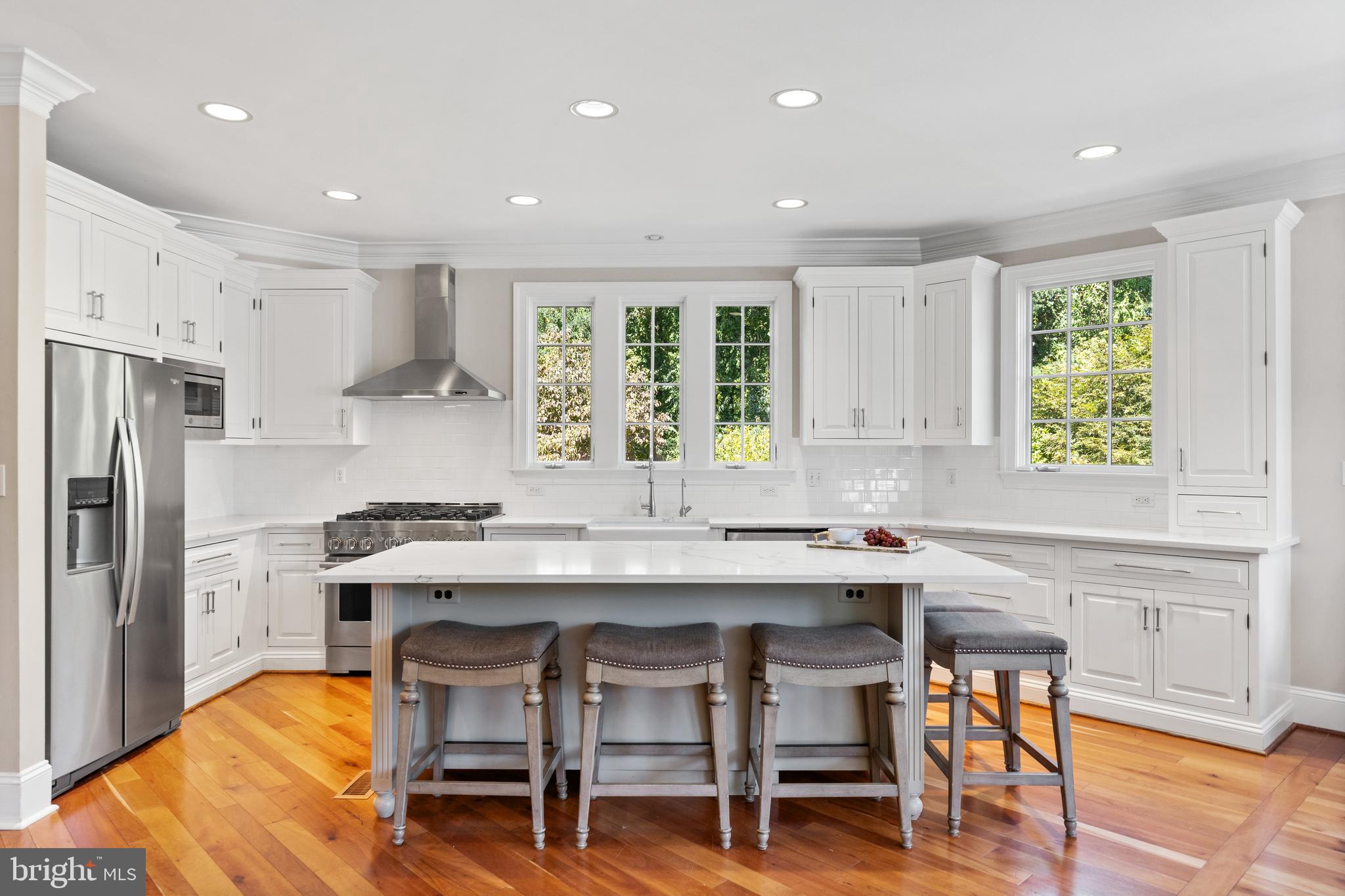 NICHOLSONS MANOR - Residential