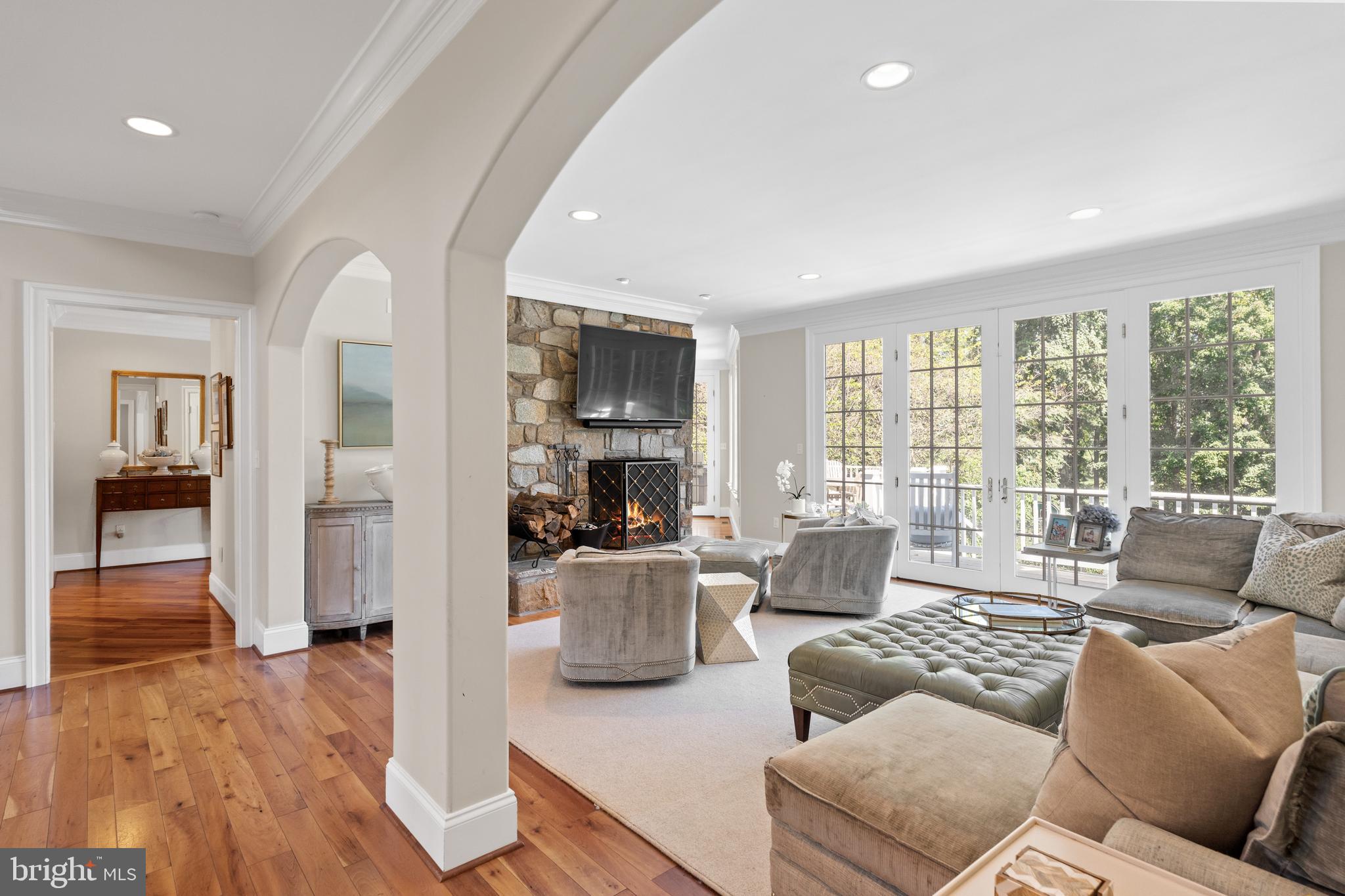 NICHOLSONS MANOR - Residential