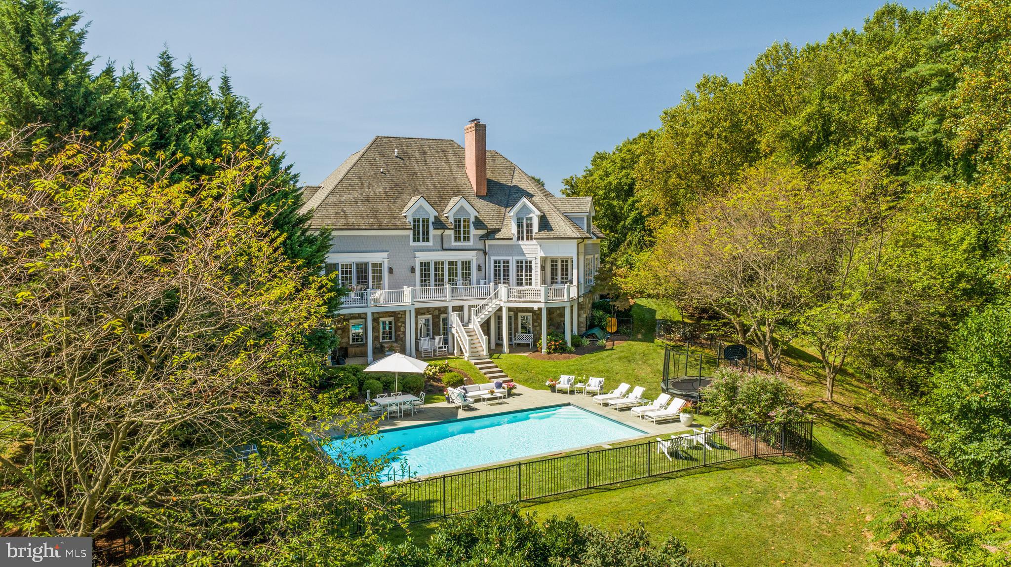 NICHOLSONS MANOR - Residential